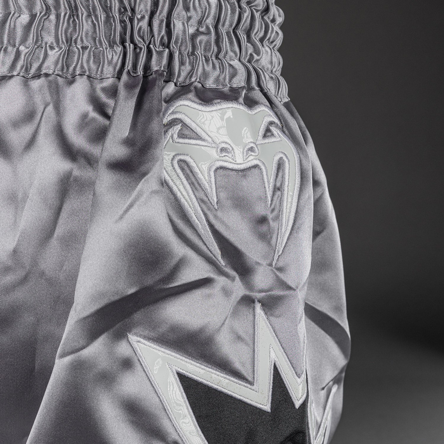 Venum Inferno 2.0 Muay Thai Shorts - Grey/Black - Image 5