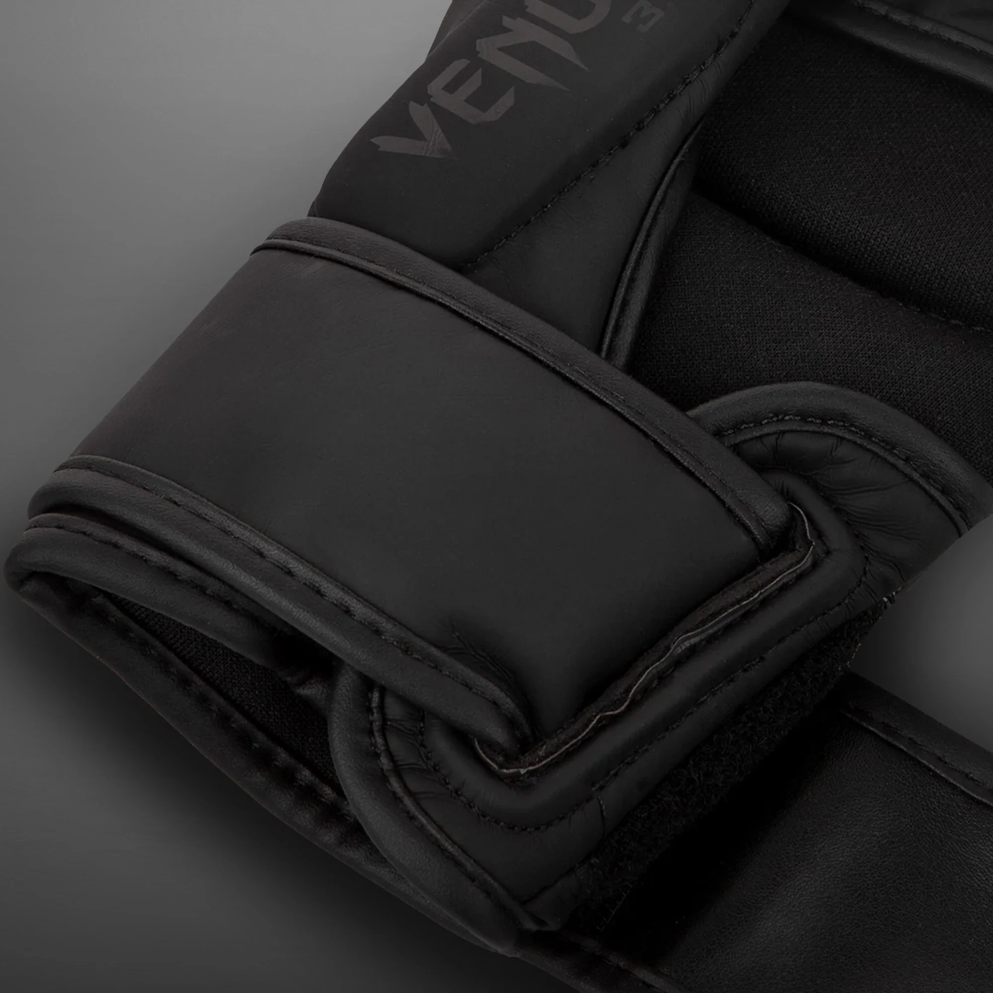 Venum Challenger 3.0 Sparring Gloves - Black - Image 5