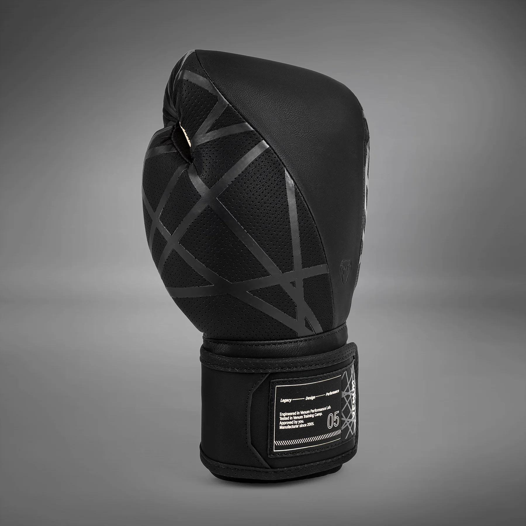 Venum Tecmo 2.0 Boxing Gloves - Black - Image 6