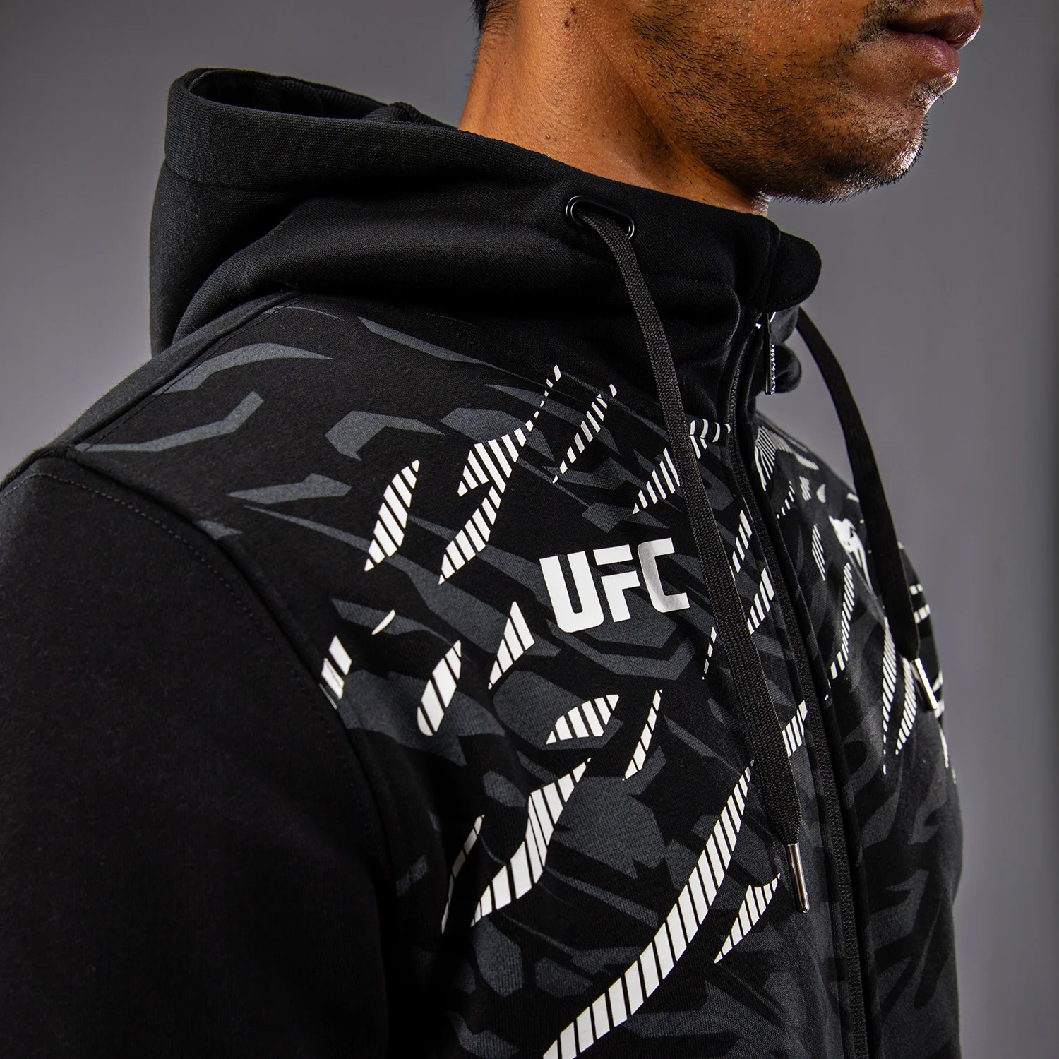 UFC Fusion by Venum Men’s Replica Zip Hoodie - Black - Image 7