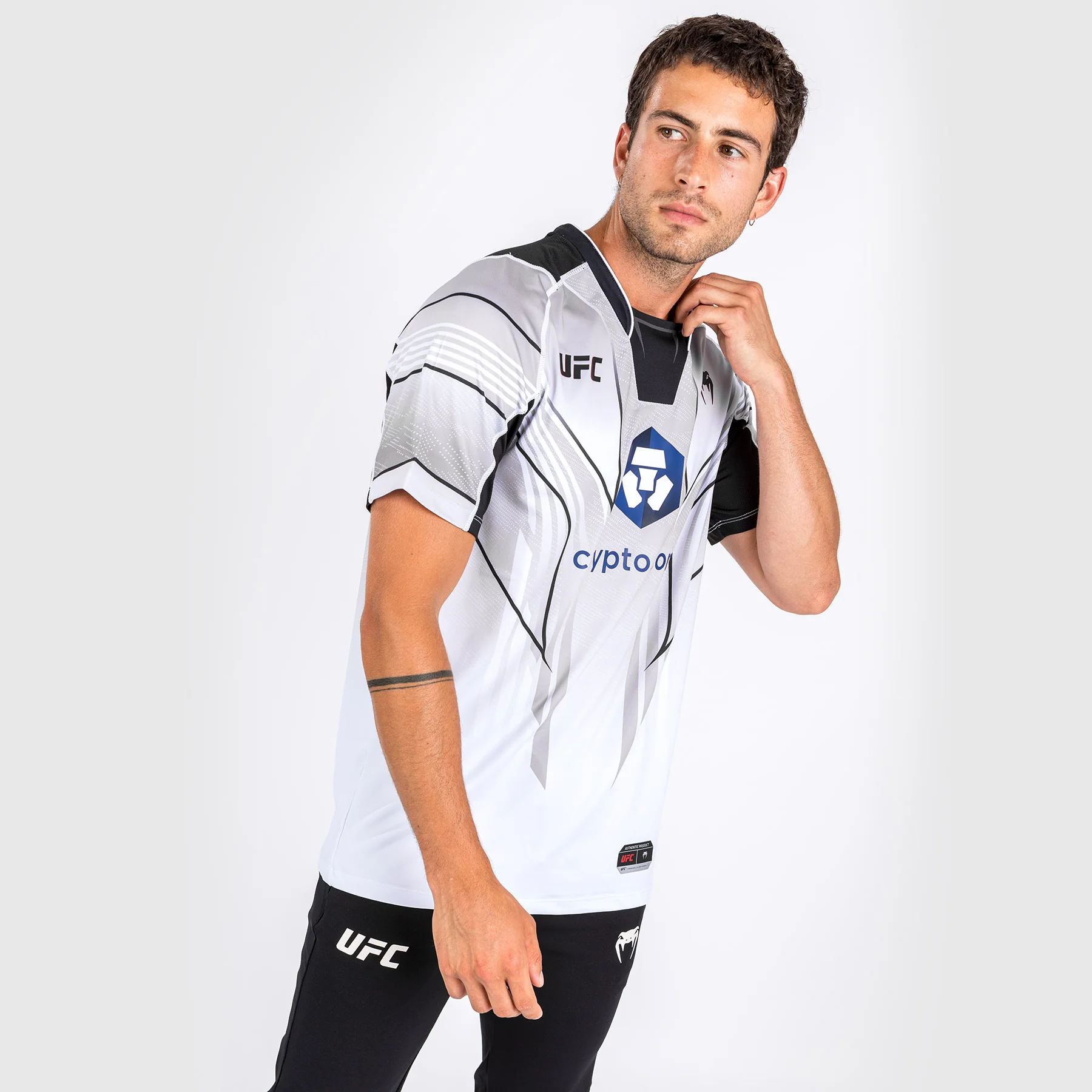UFC Venum Authentic Fight Night 2.0 Kit by Venum Men's Walkout Jersey - White - Image 2