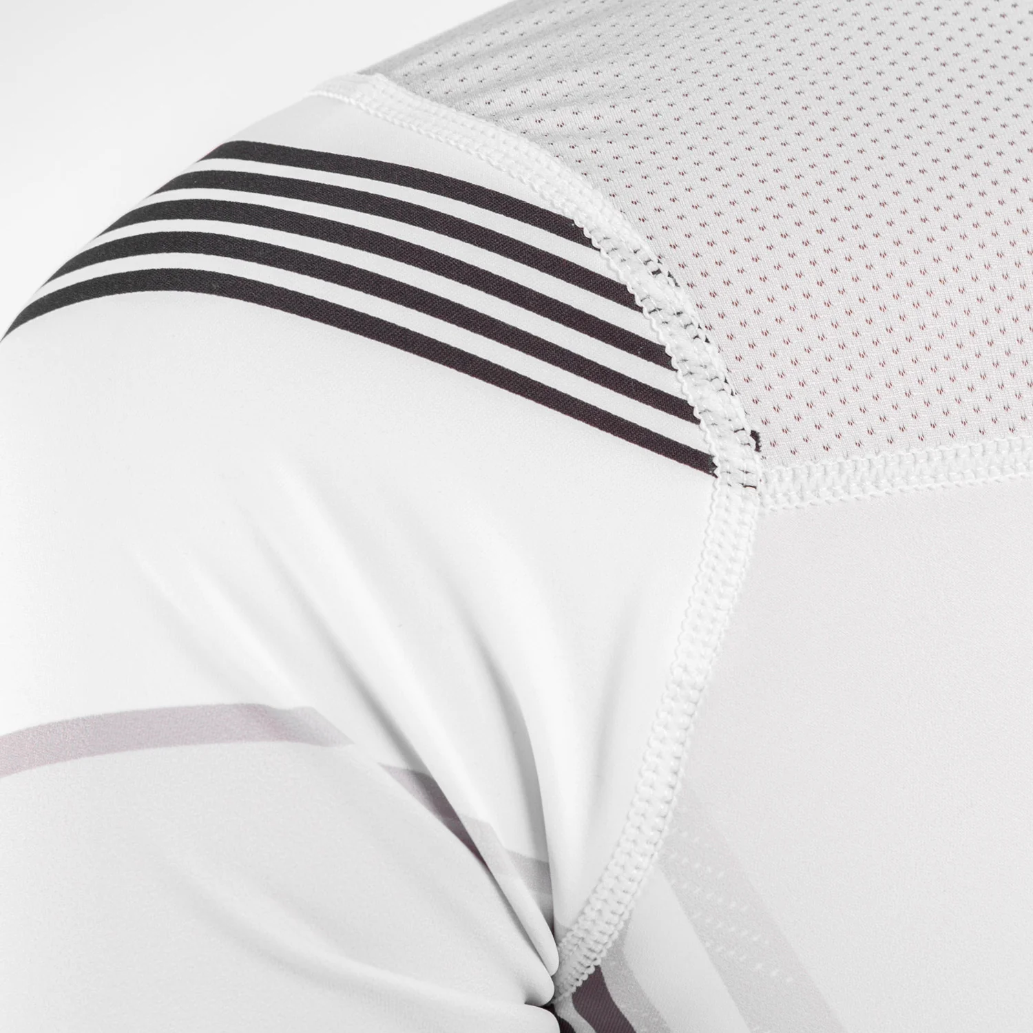 UFC Venum Authentic Fight Night Women's Rashguard - White - Image 7