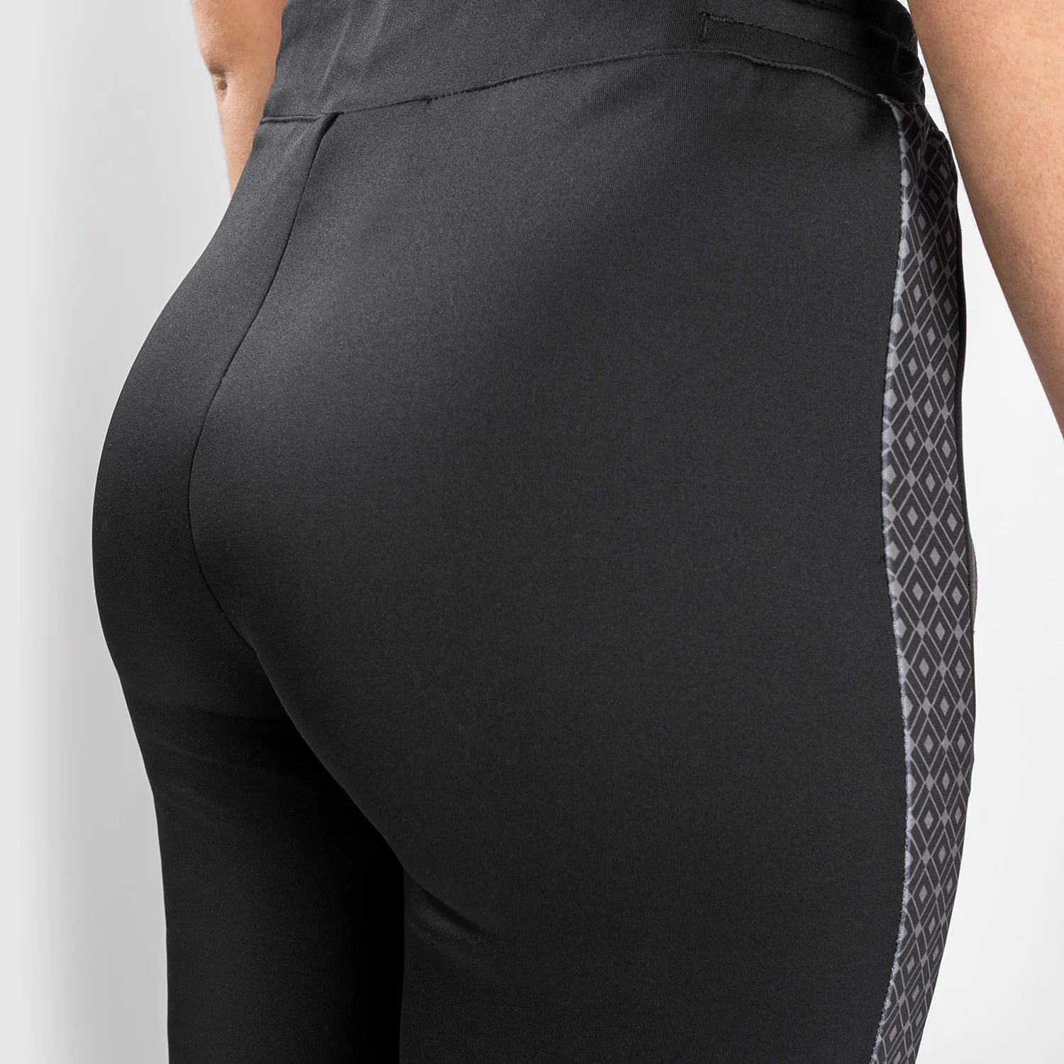 UFC Venum Performance Institute Jogger - For Women - Black/Red - Image 8