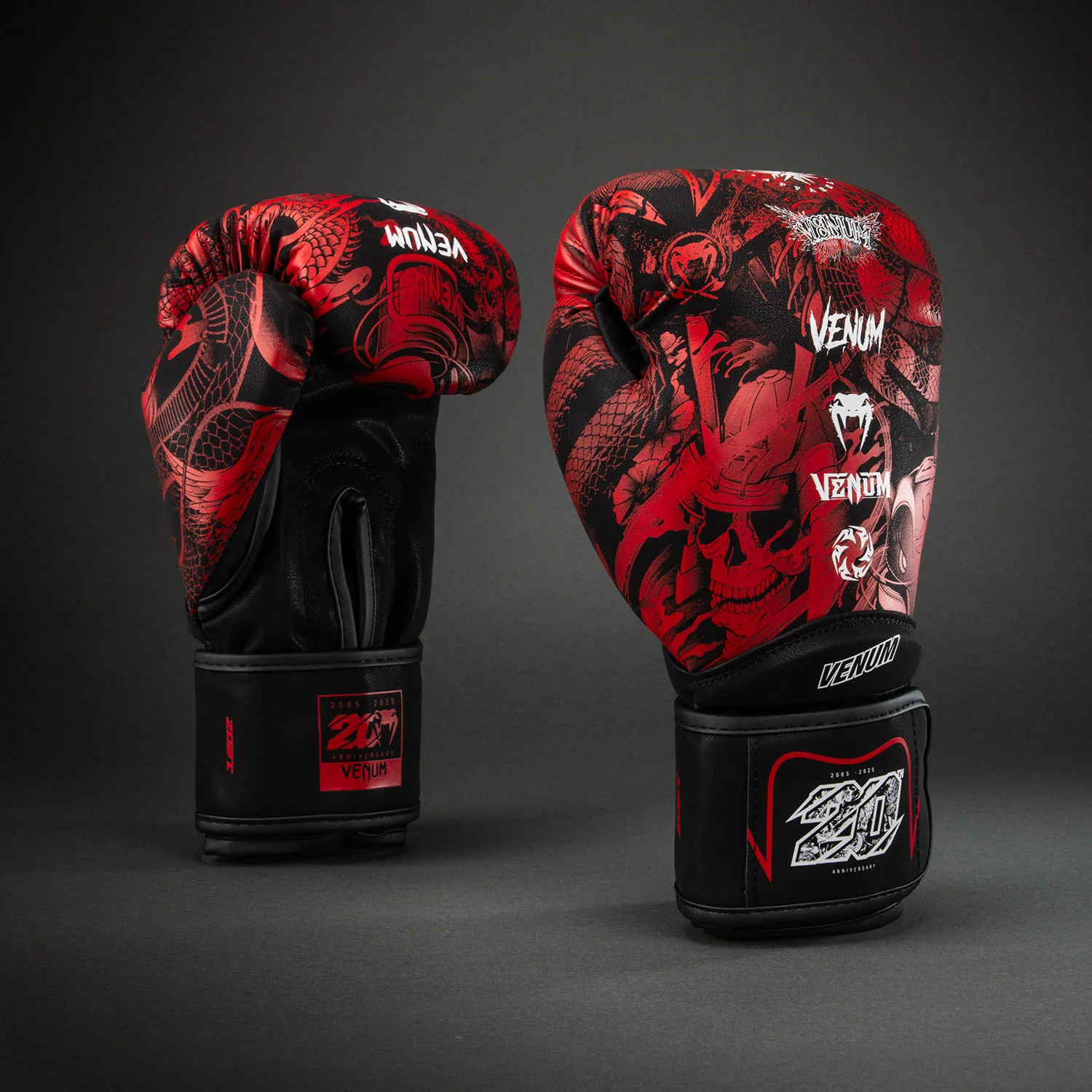 Venum 20th Anniversary Boxing Gloves - Black/Red - Image 2
