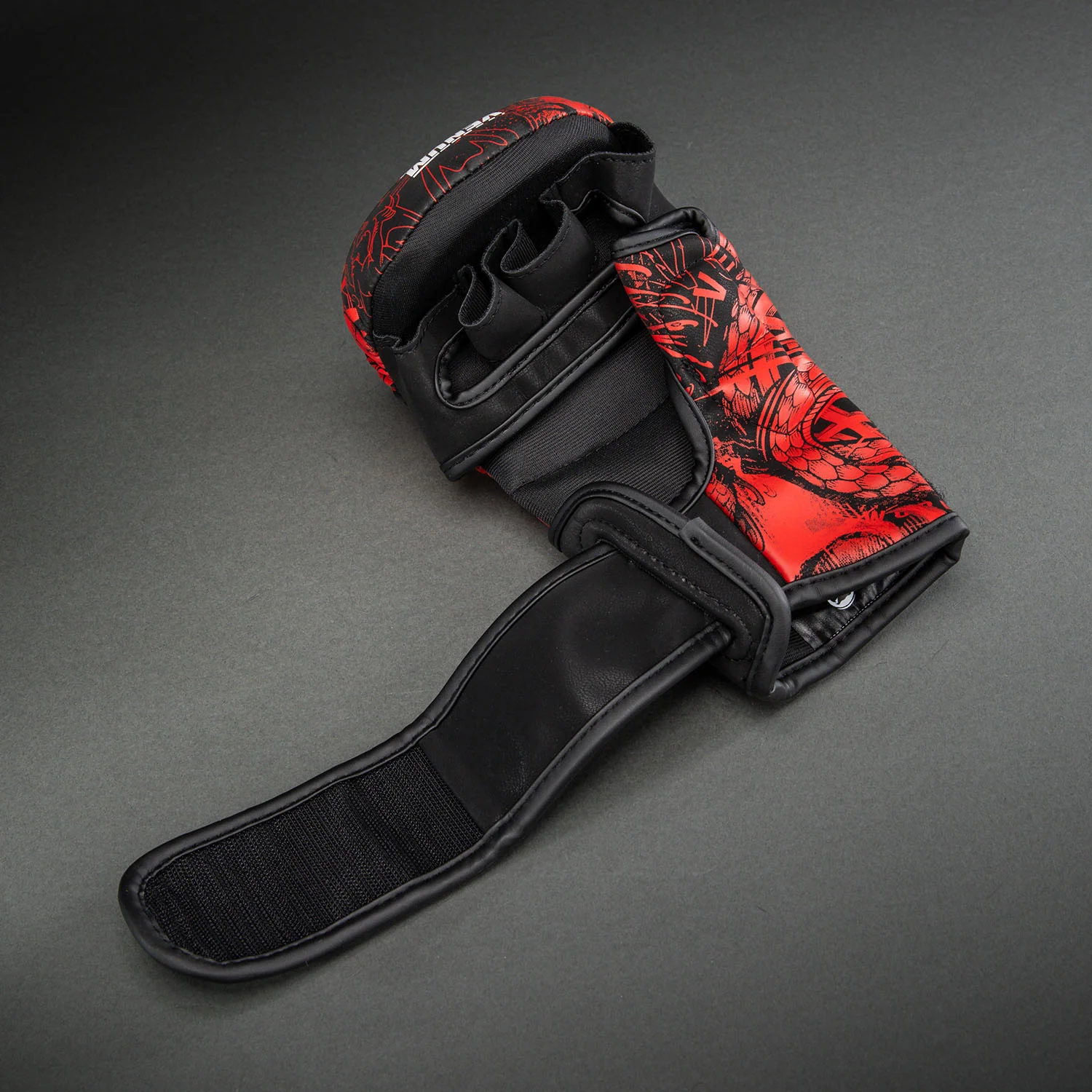 Venum 20th Anniversary Sparring Gloves - Black/Red - Image 5