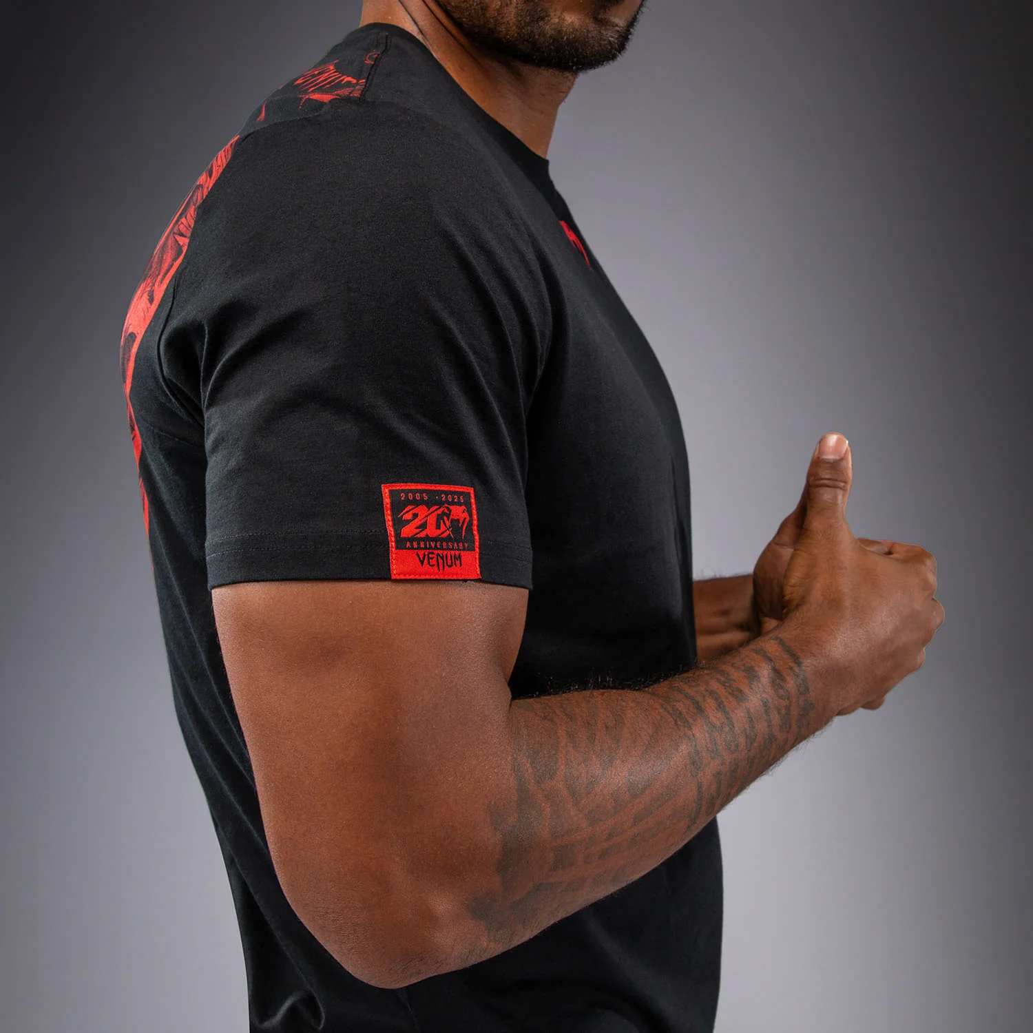 Venum 20th Anniversary T-Shirt - Black/Red - Image 7
