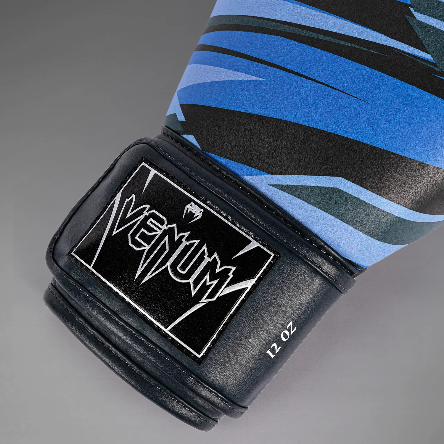 Venum Abyss Boxing Gloves - Shadow Blue - Image 4