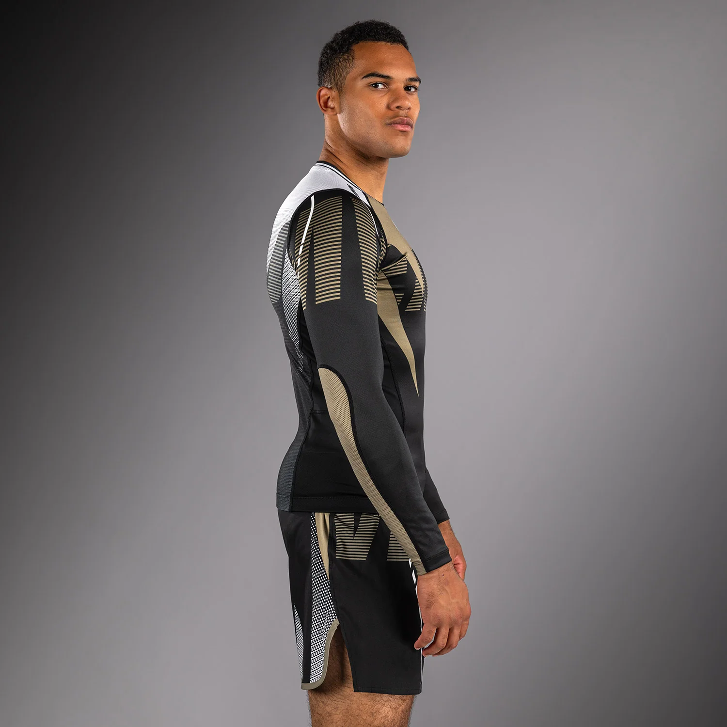 Venum Adrenaline Long Sleeve Rashguard - Black/Sand - Image 2