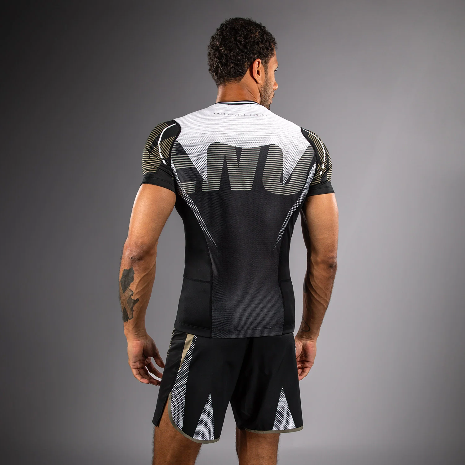 Venum Adrenaline Short Sleeve Rashguard - Black/Sand - Image 3