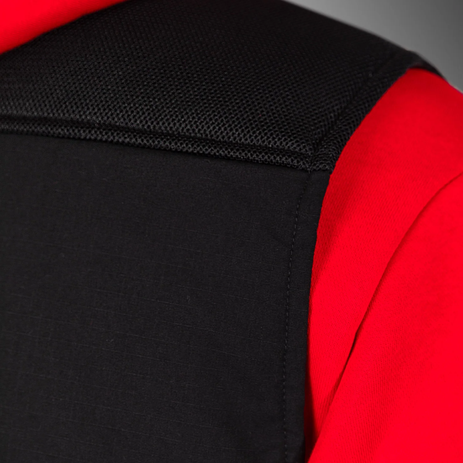 Venum Altitude Sleeveless down jacket - Black - Image 6