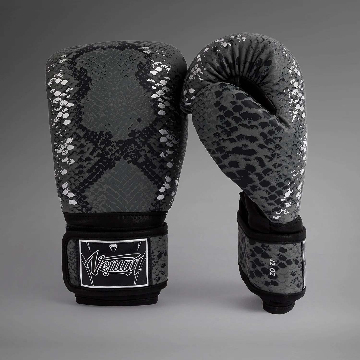 Venum Amazonia Boxing Gloves - Dark grey - Image 3
