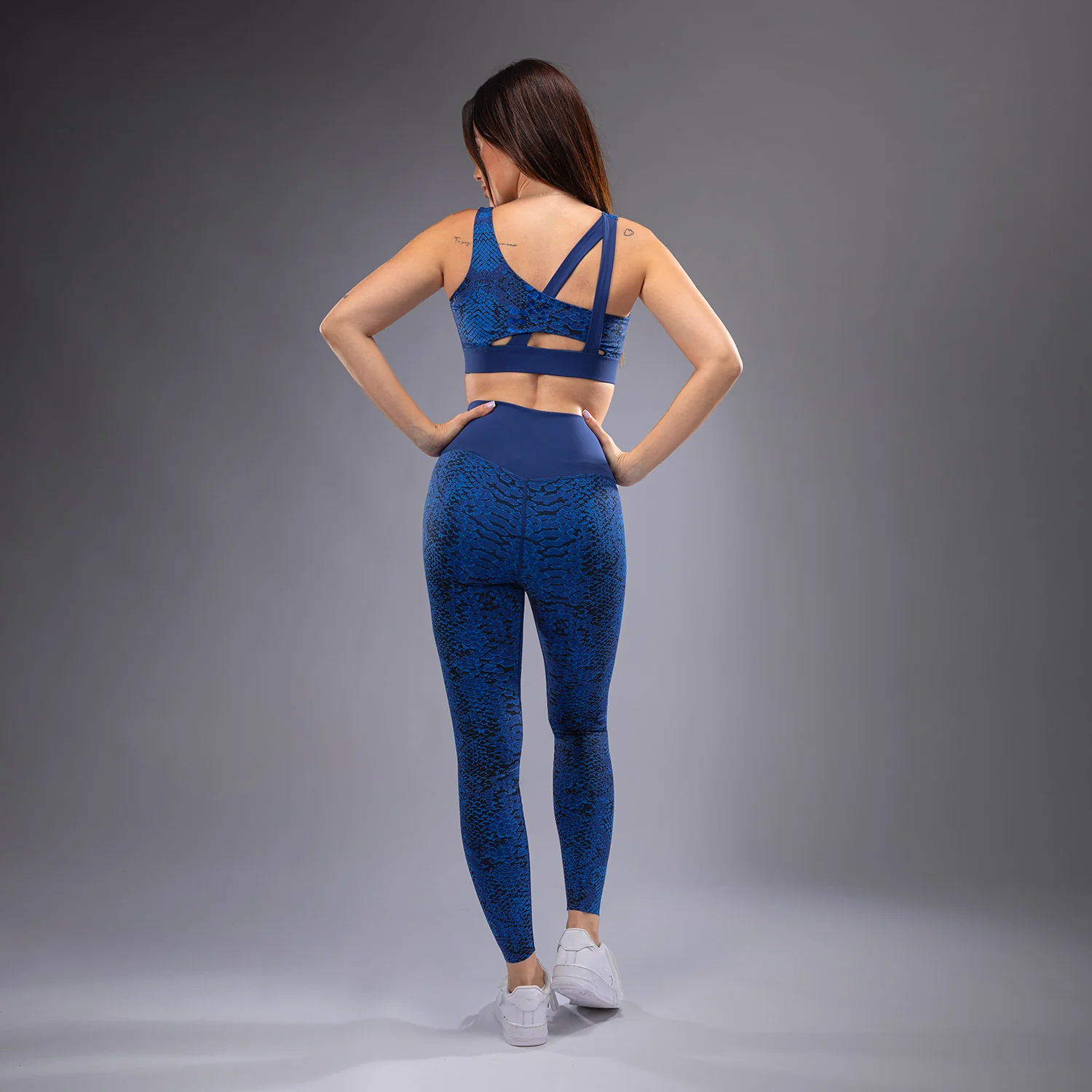 Venum Amazonia Women’s Full-Length Leggings - Ultramarine Blue - Image 4