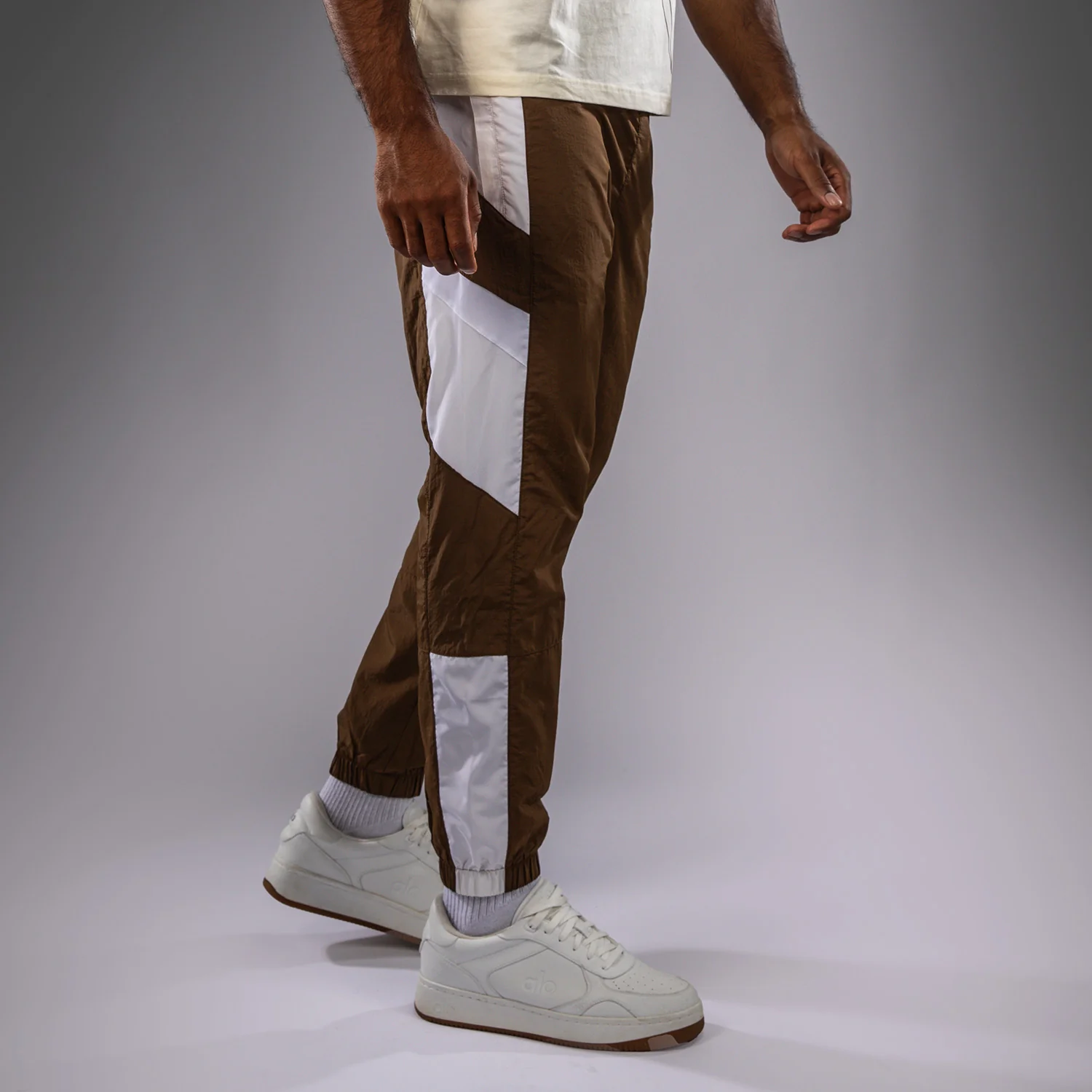 Venum Attack 90 Tracksuit Pants - Dark Brown - Image 2