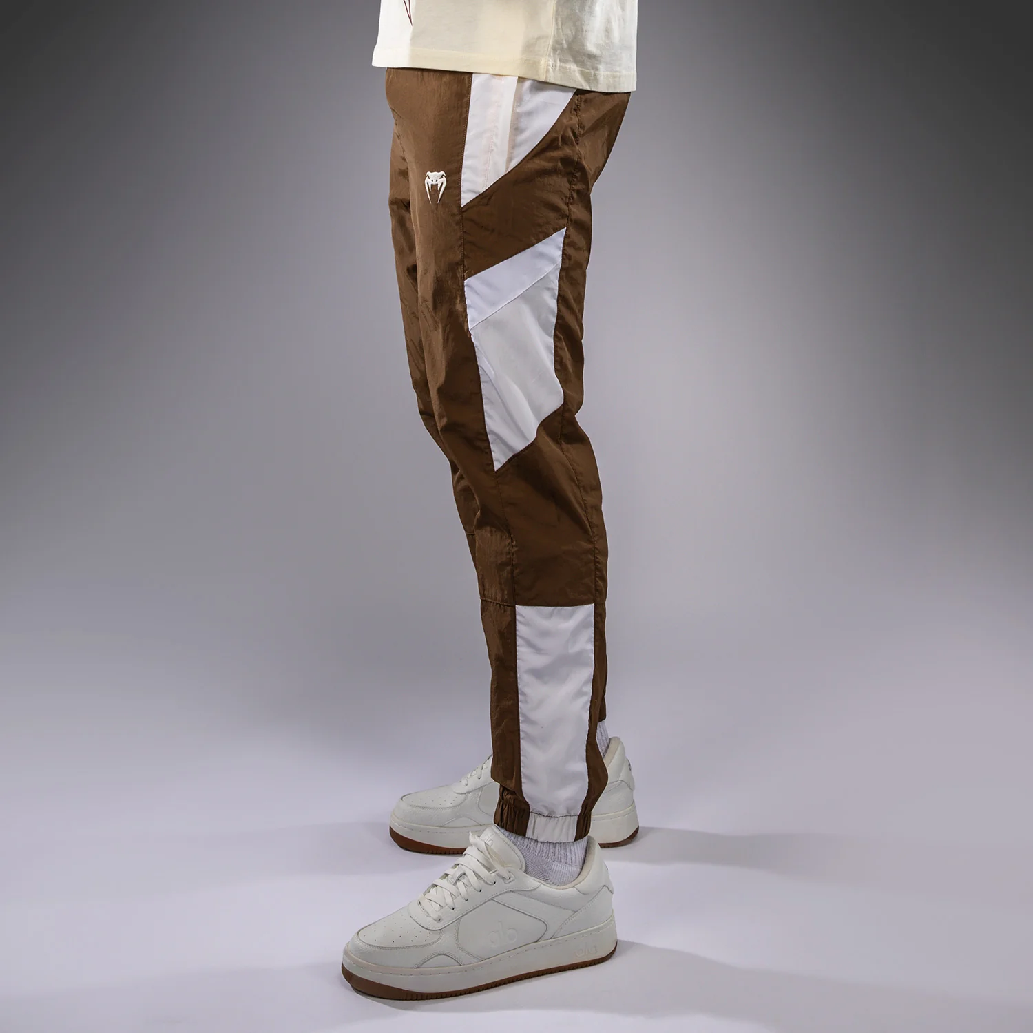 Venum Attack 90 Tracksuit Pants - Dark Brown - Image 4