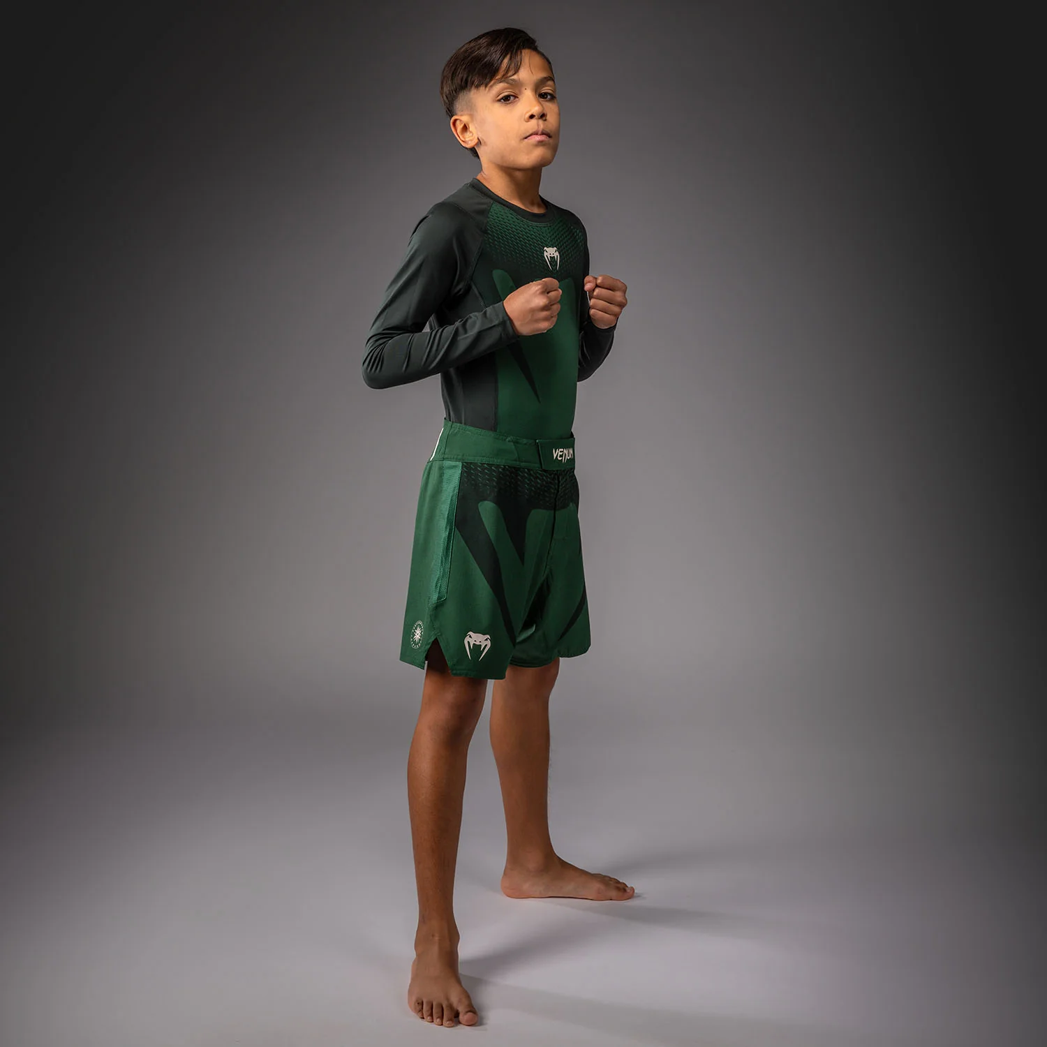 Venum Attack Kids Fightshorts - Forest Green/ Off White - Image 7