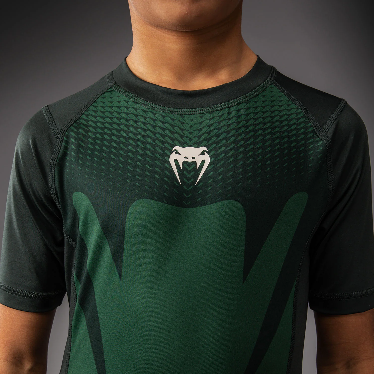 Venum Attack Kids Short Sleeve Rashguard - Forest Green/ Off White - Image 4