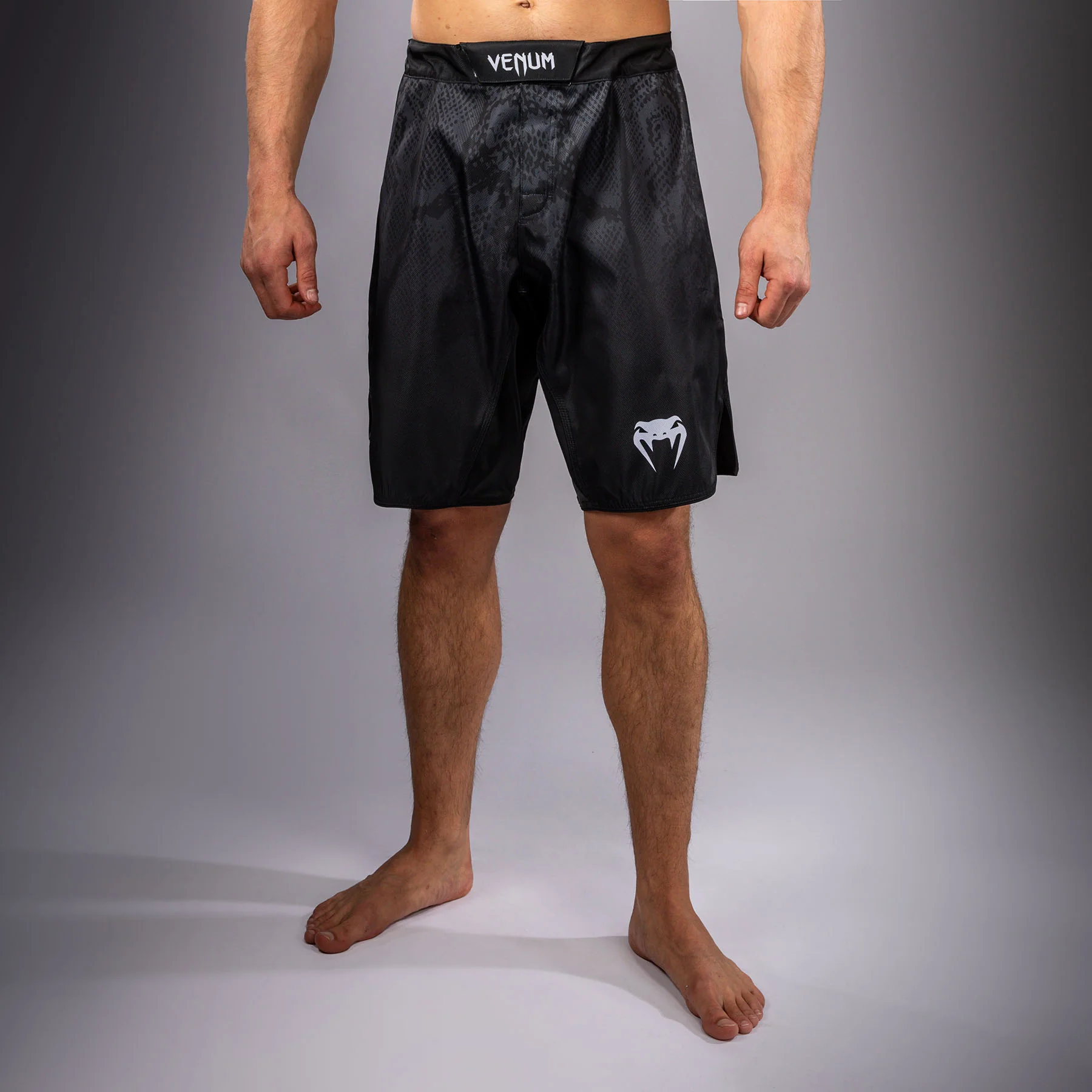 Venum Black Viper Fightshort - Black