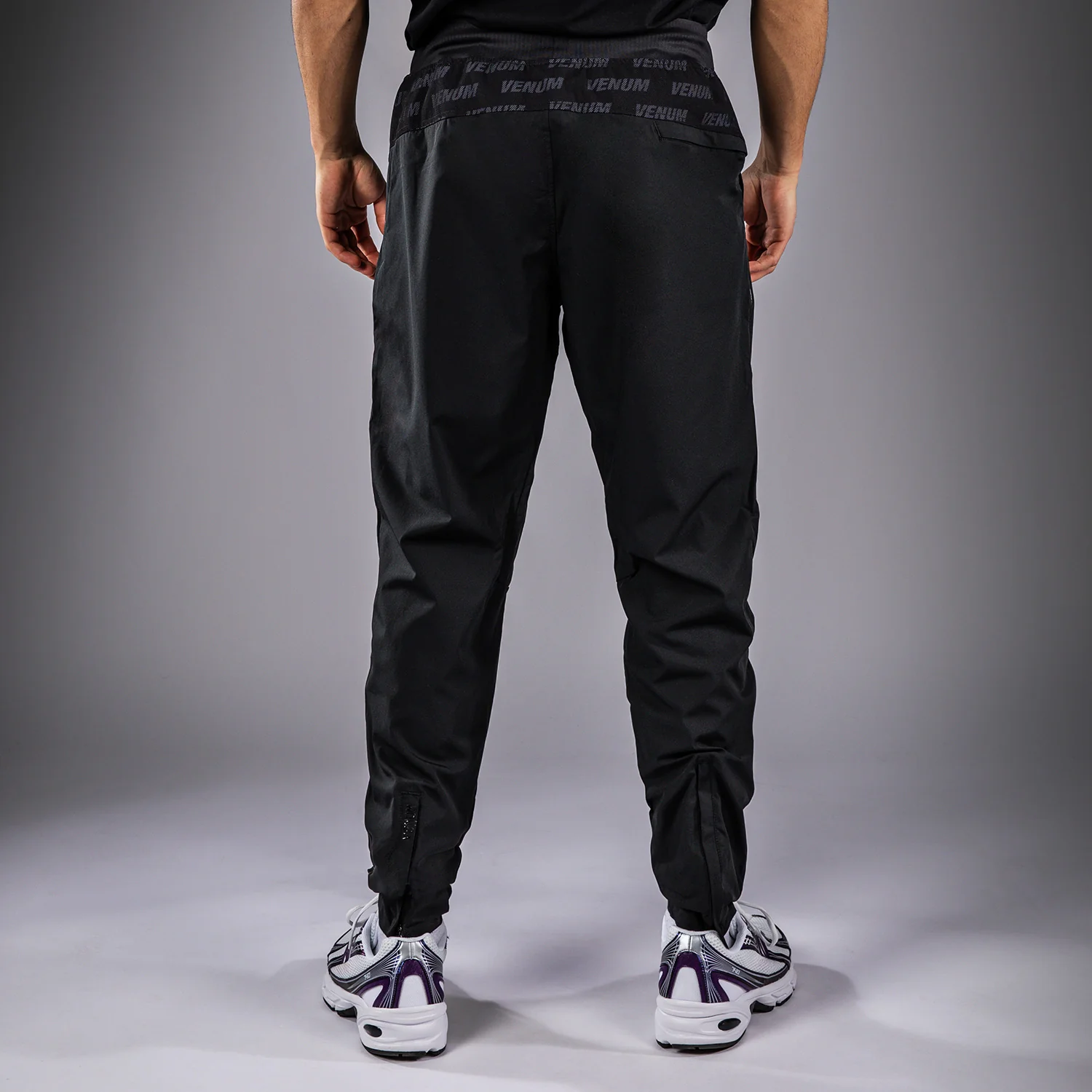 Venum Cargo Light Aero Joggers - Black - Image 3