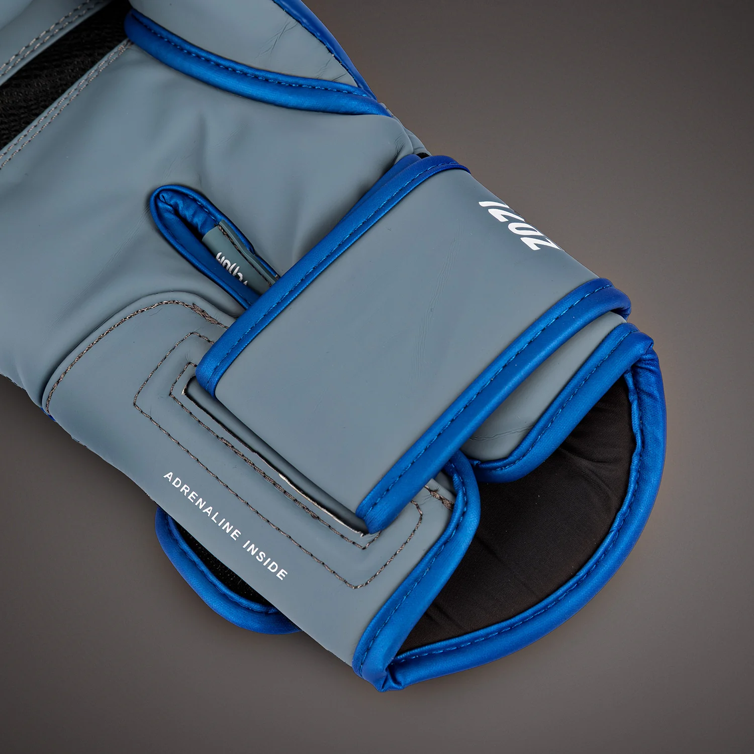 Venum Challenger 4.0 Boxing Gloves - Pebble Grey - Image 4