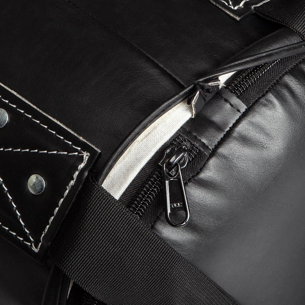 Venum Challenger Heavy bag + Ceiling Hook - Black/White - Filled - 150cm - Image 6