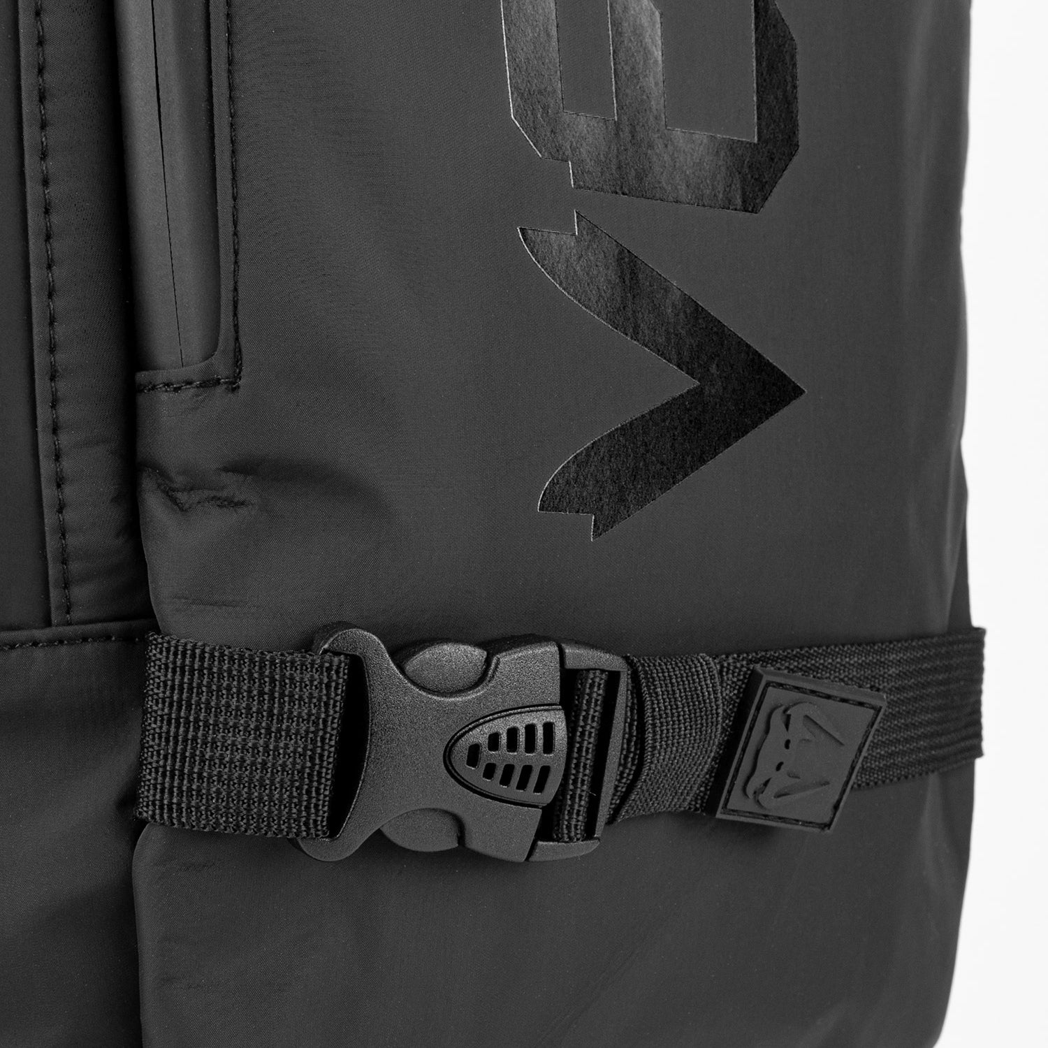 Venum Challenger Pro Evo BackPack (20-25L) - Black - Image 10