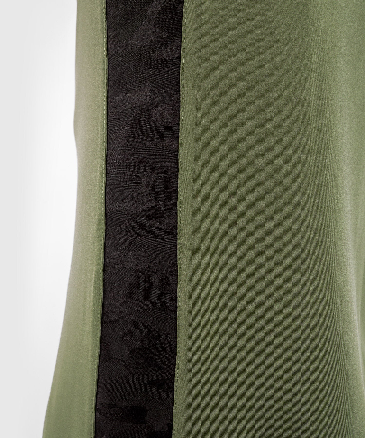 Venum Classic Evo Dry Tech T-shirt - Khaki/Silver - Image 7