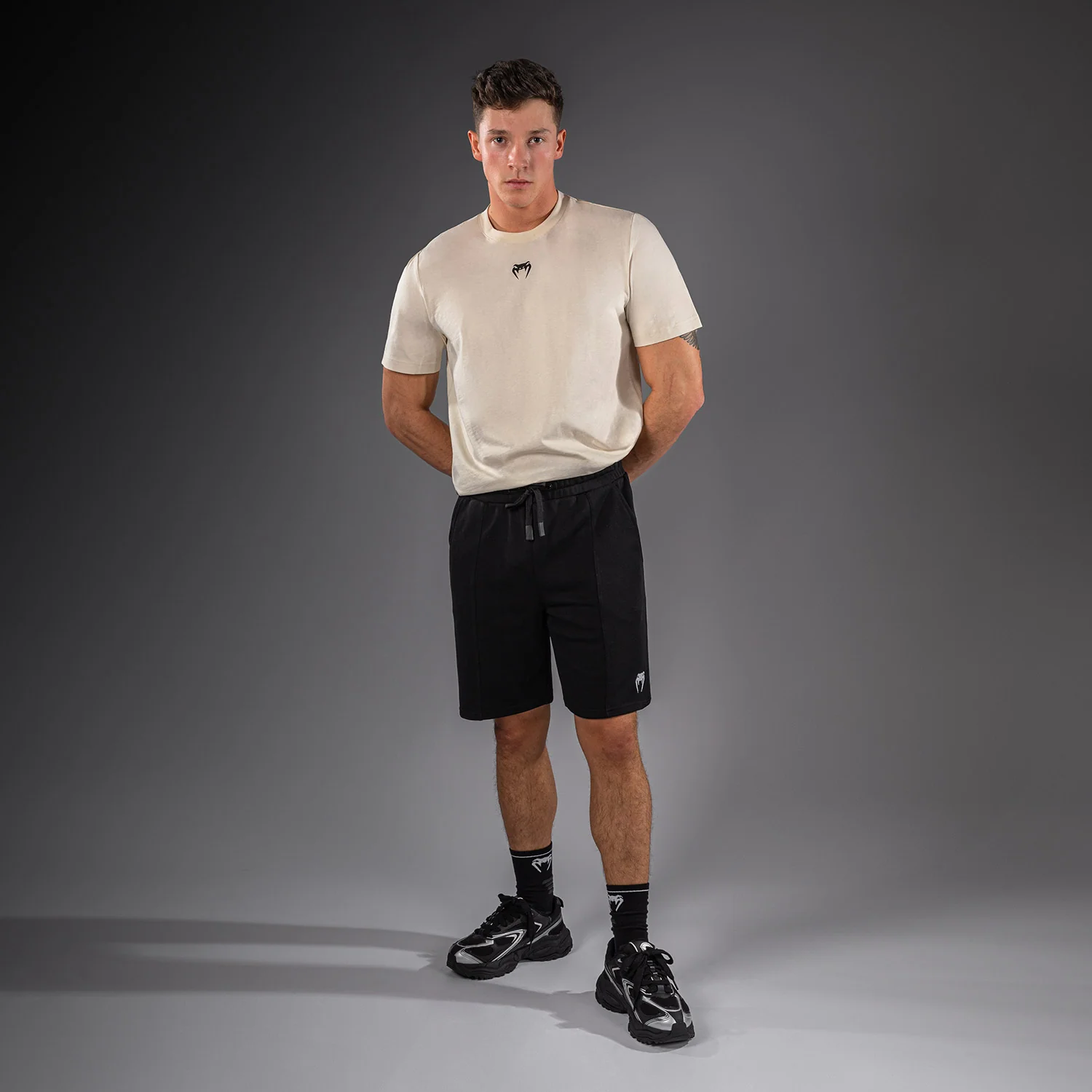 Venum Classic Fleece Cotton Shorts - Black - Image 7