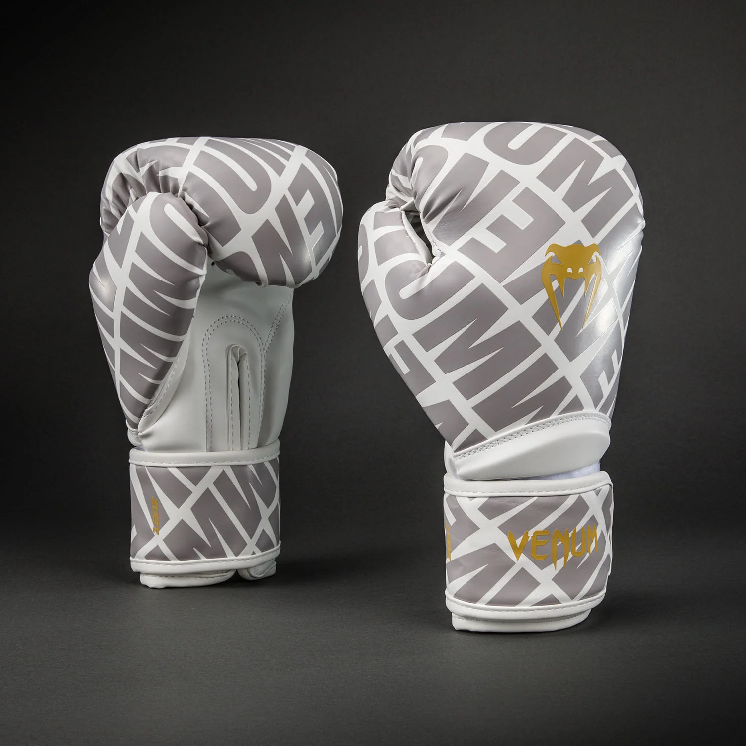 Venum Contender 1.5 XT 3D Boxing Gloves - White/ Gold - Image 2