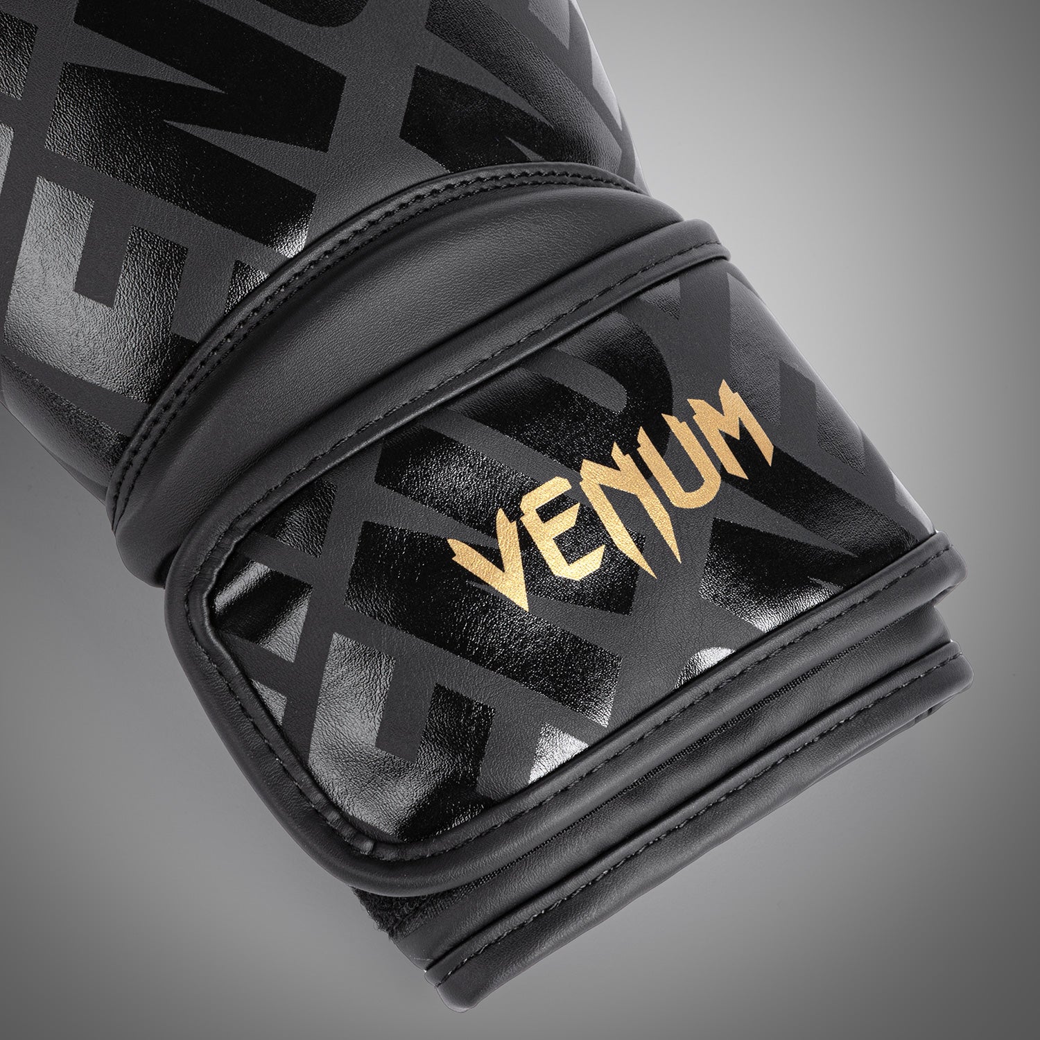 Venum Contender 1.5 XT Boxing Gloves - Black/Gold - Image 2