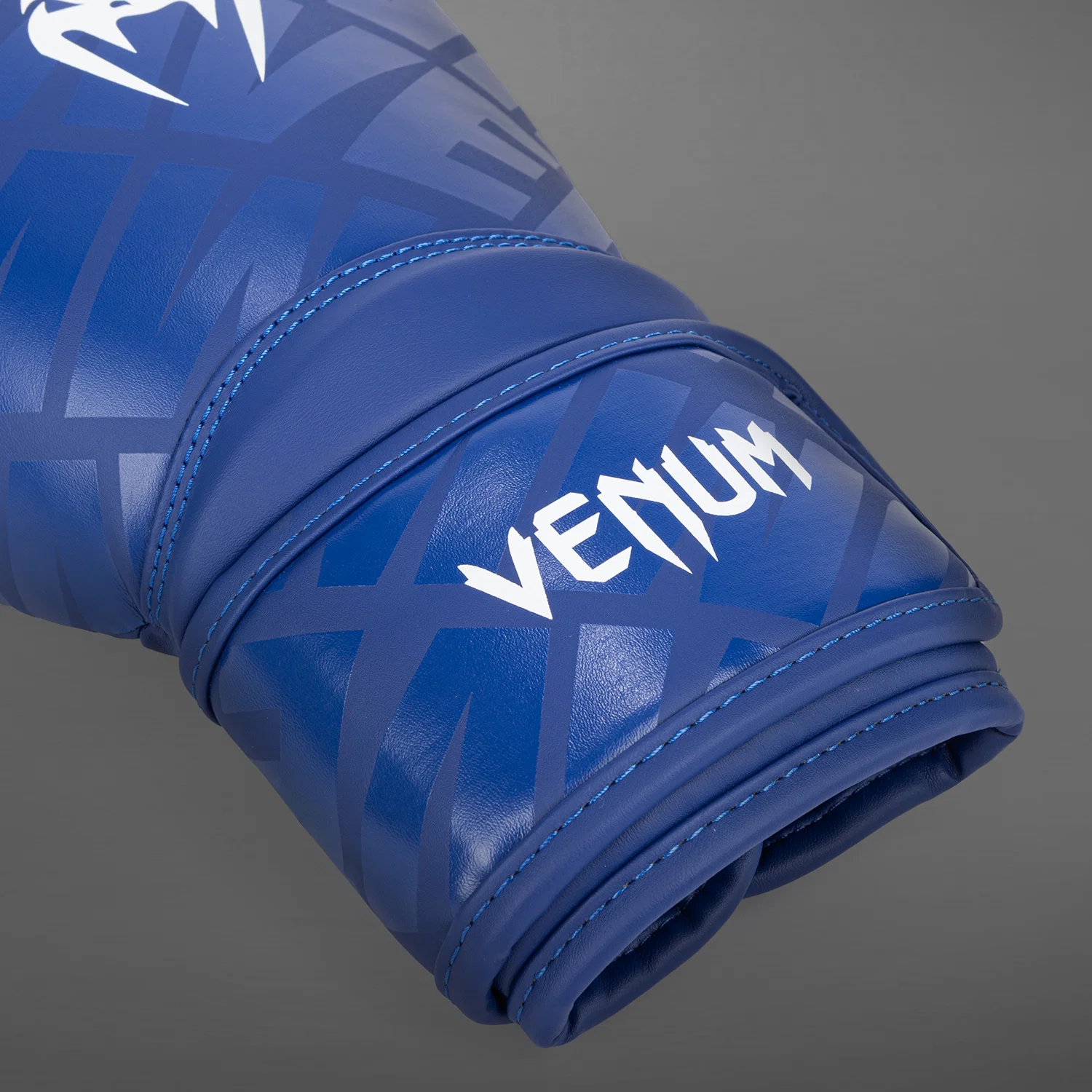 Venum Contender 1.5 XT Boxing Gloves - White/Blue - Image 4