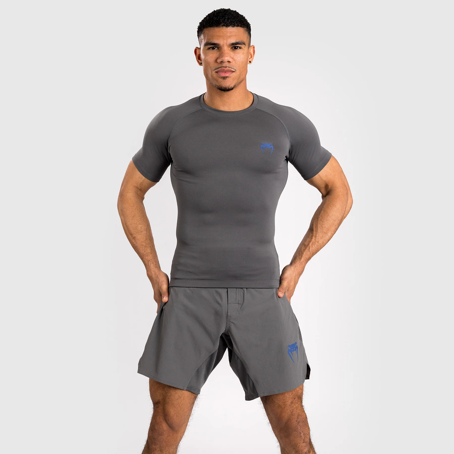 Venum Contender Men’s Short Sleeve Rashguard - Grey - Image 2