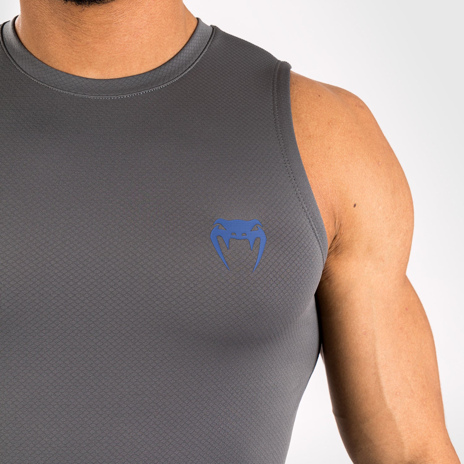 Venum Contender Men’s Sleeveless Rashguard - Grey - Image 5