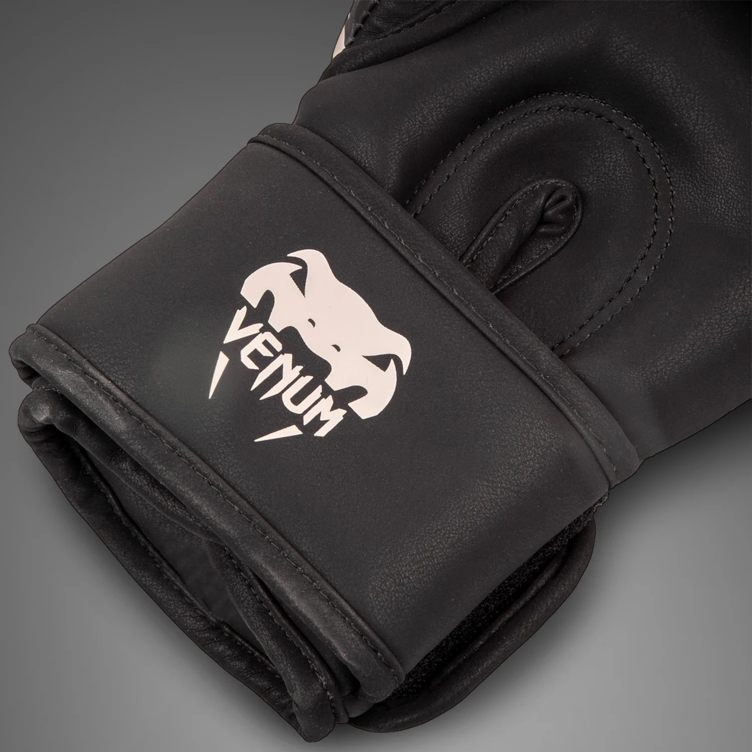 Venum Dragon's Flight Boxing Gloves - Image 5