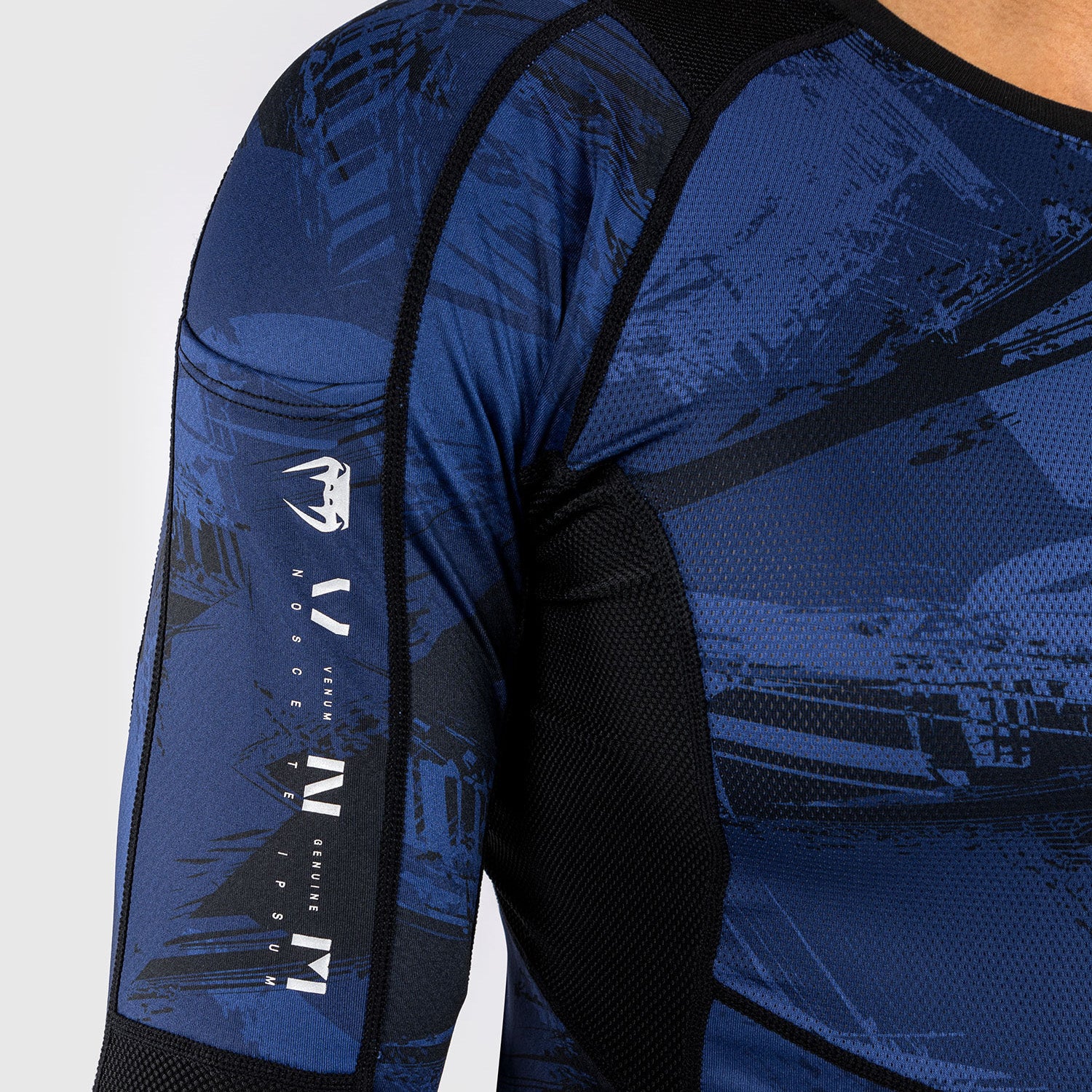 Venum Electron 3.0 Long Sleeve Rashguard - Navy - Image 5