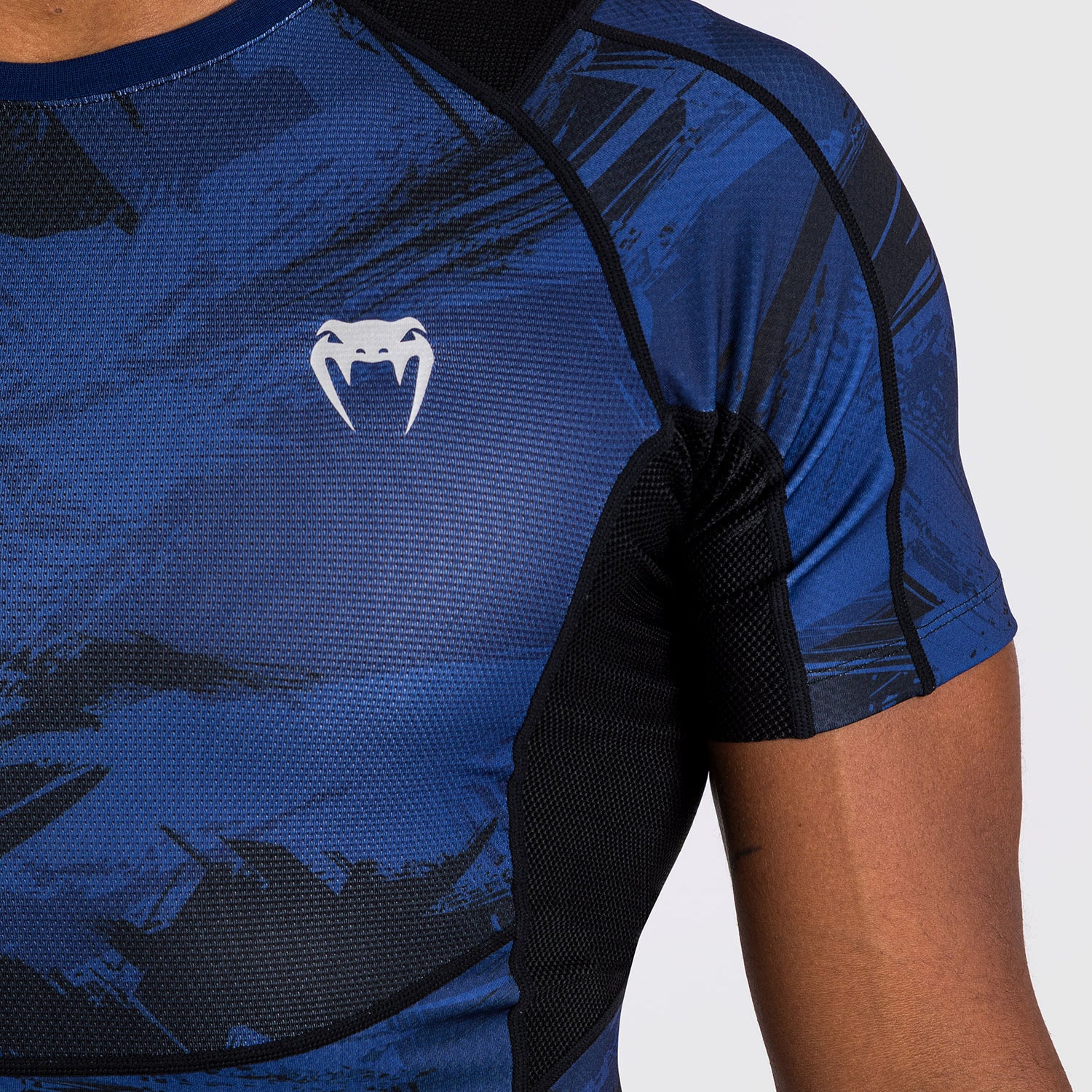 Venum Electron 3.0 Short Sleeve Rashguard - Navy - Image 5
