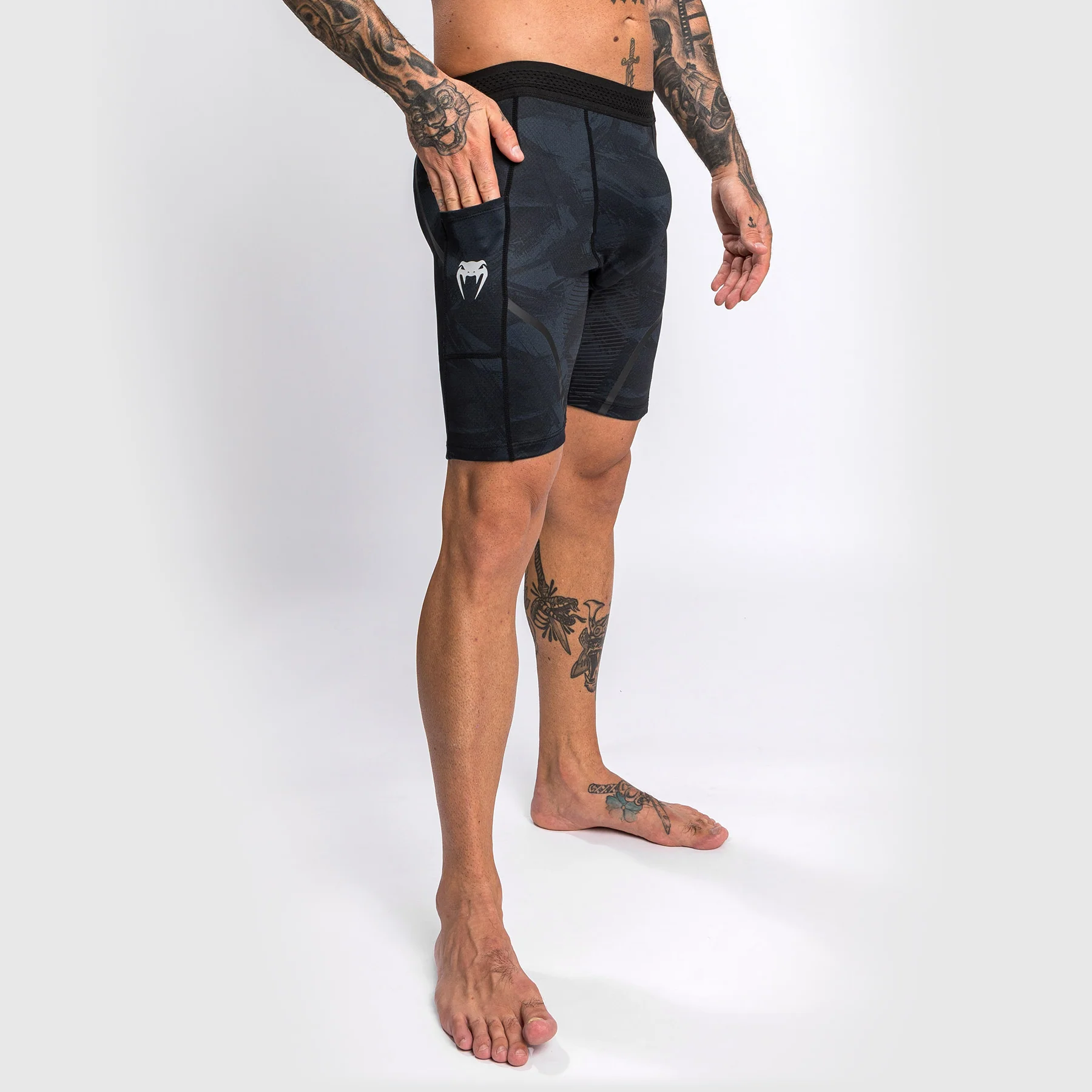 Venum Electron 3.0 Vale Tudo Short - Black - Image 4
