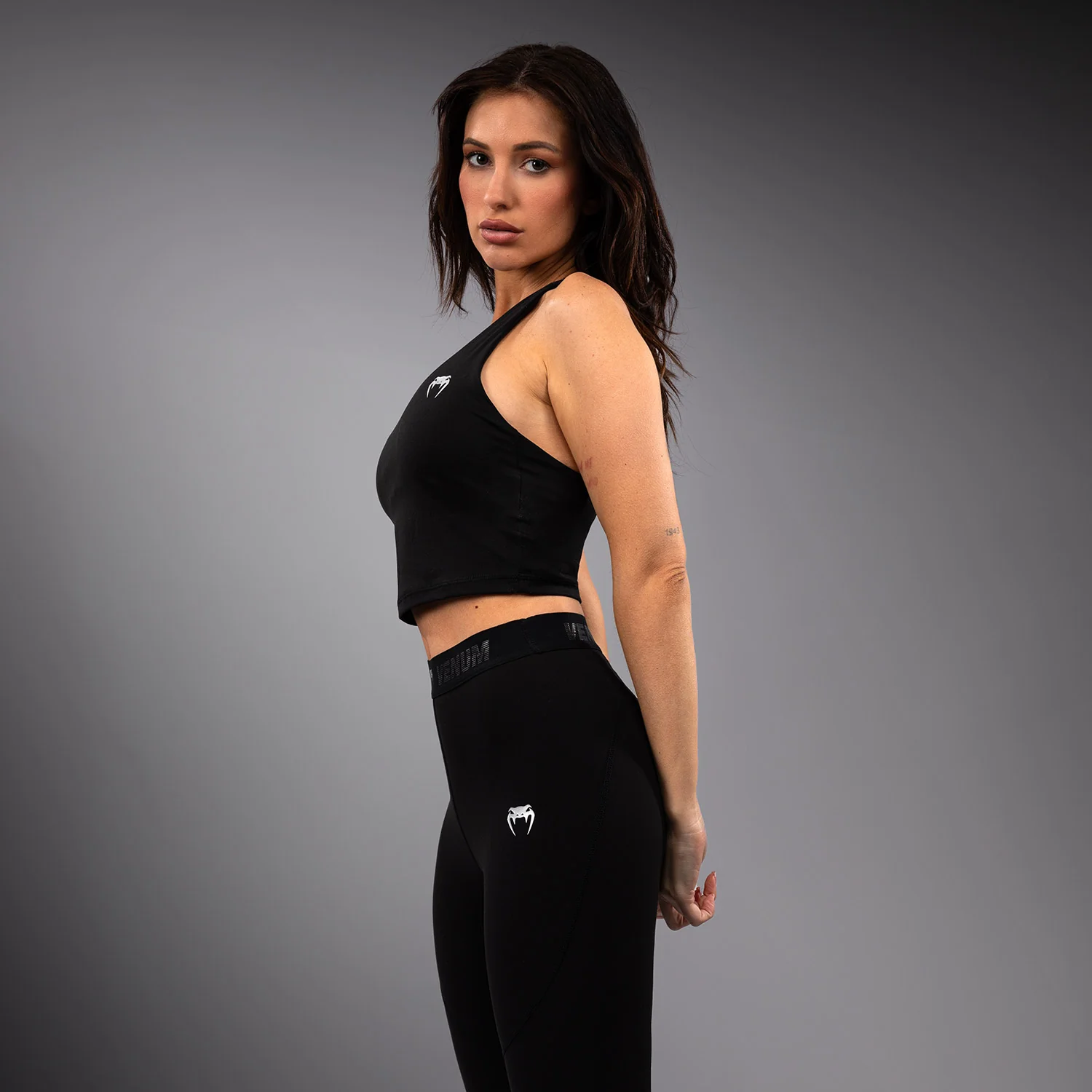 Venum Elevate Women Long Sports Bra - Black - Image 2