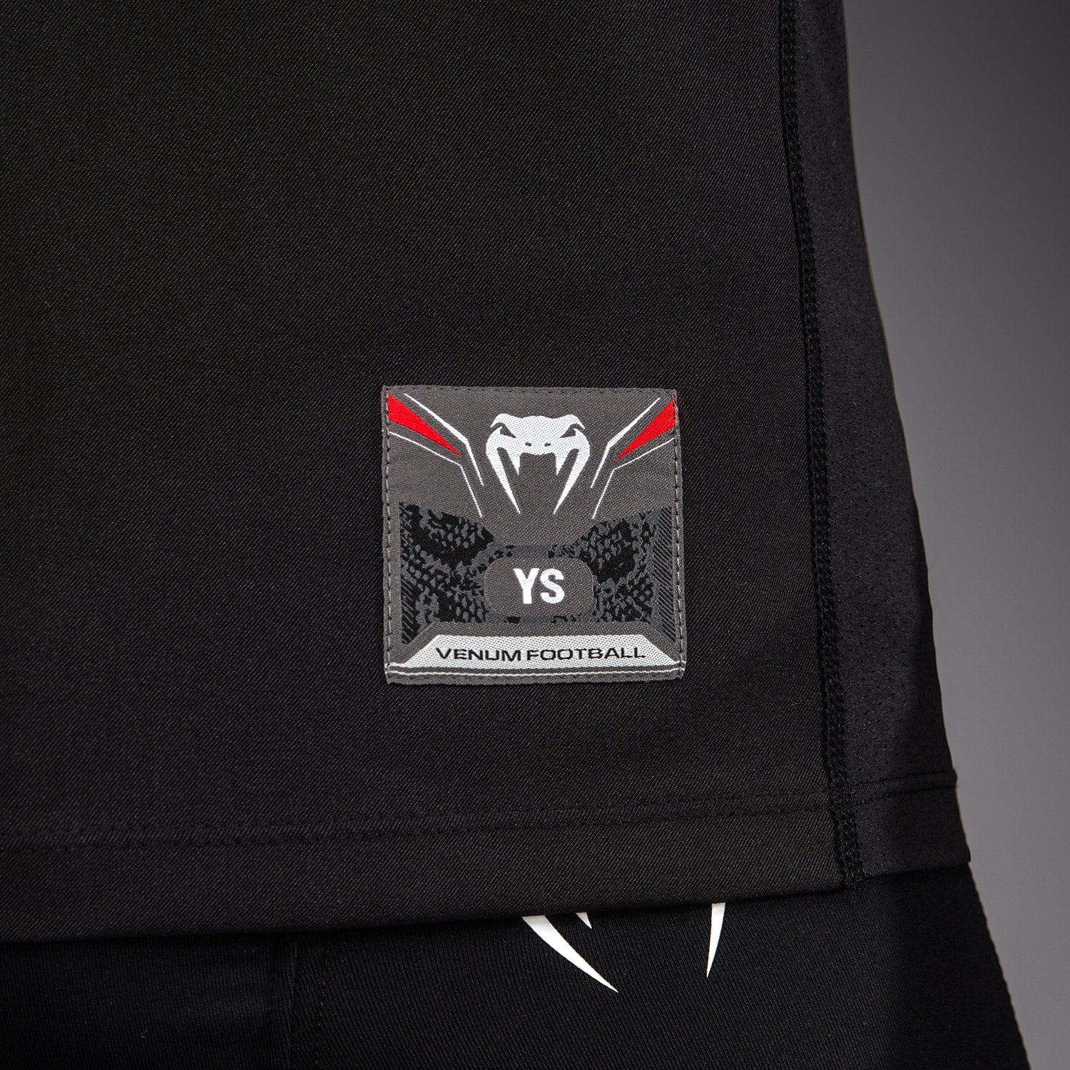 Venum Elite Kids Football Sleeveless Compression Jersey - Black - Image 5