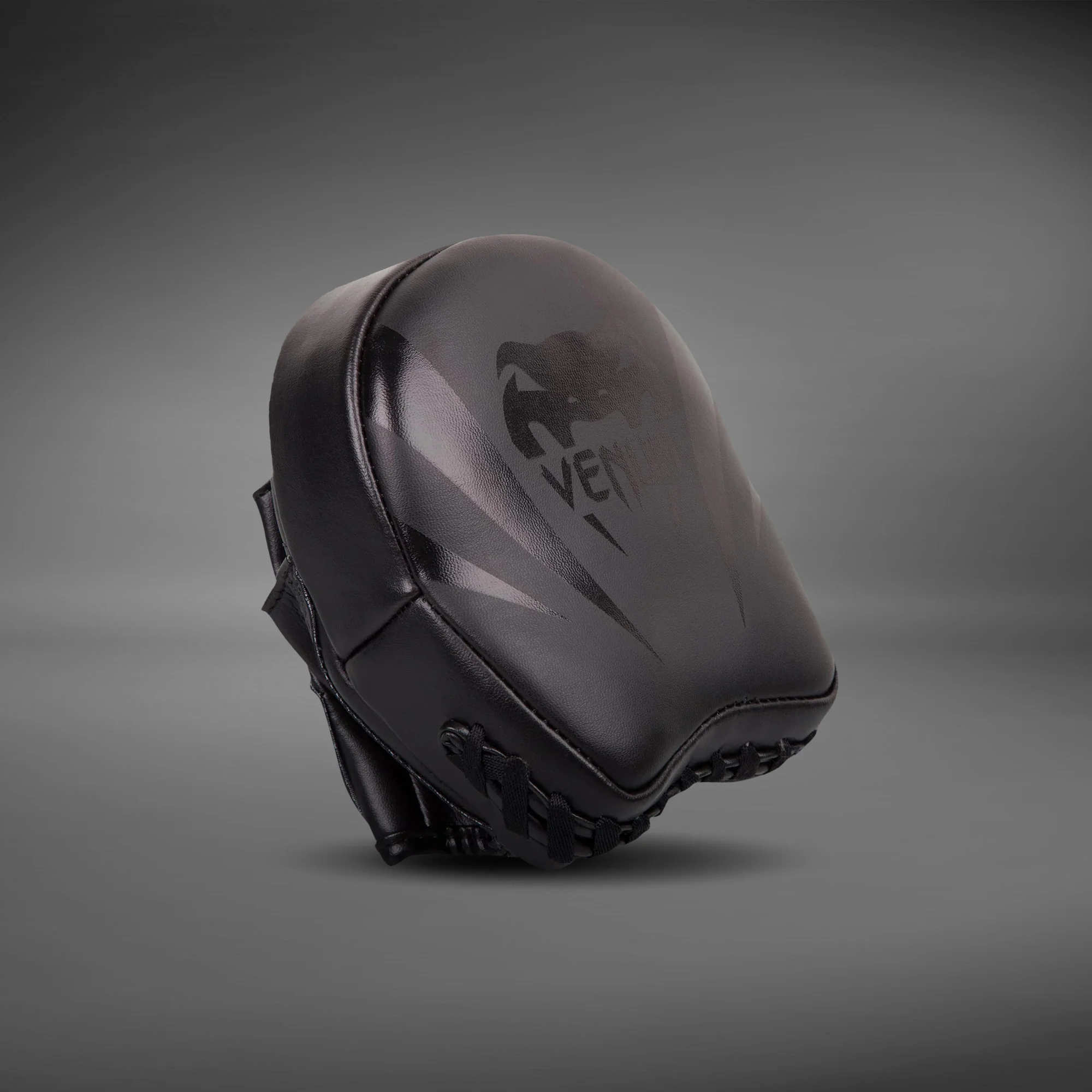 Venum Elite Mini Focus Mitts - Image 3