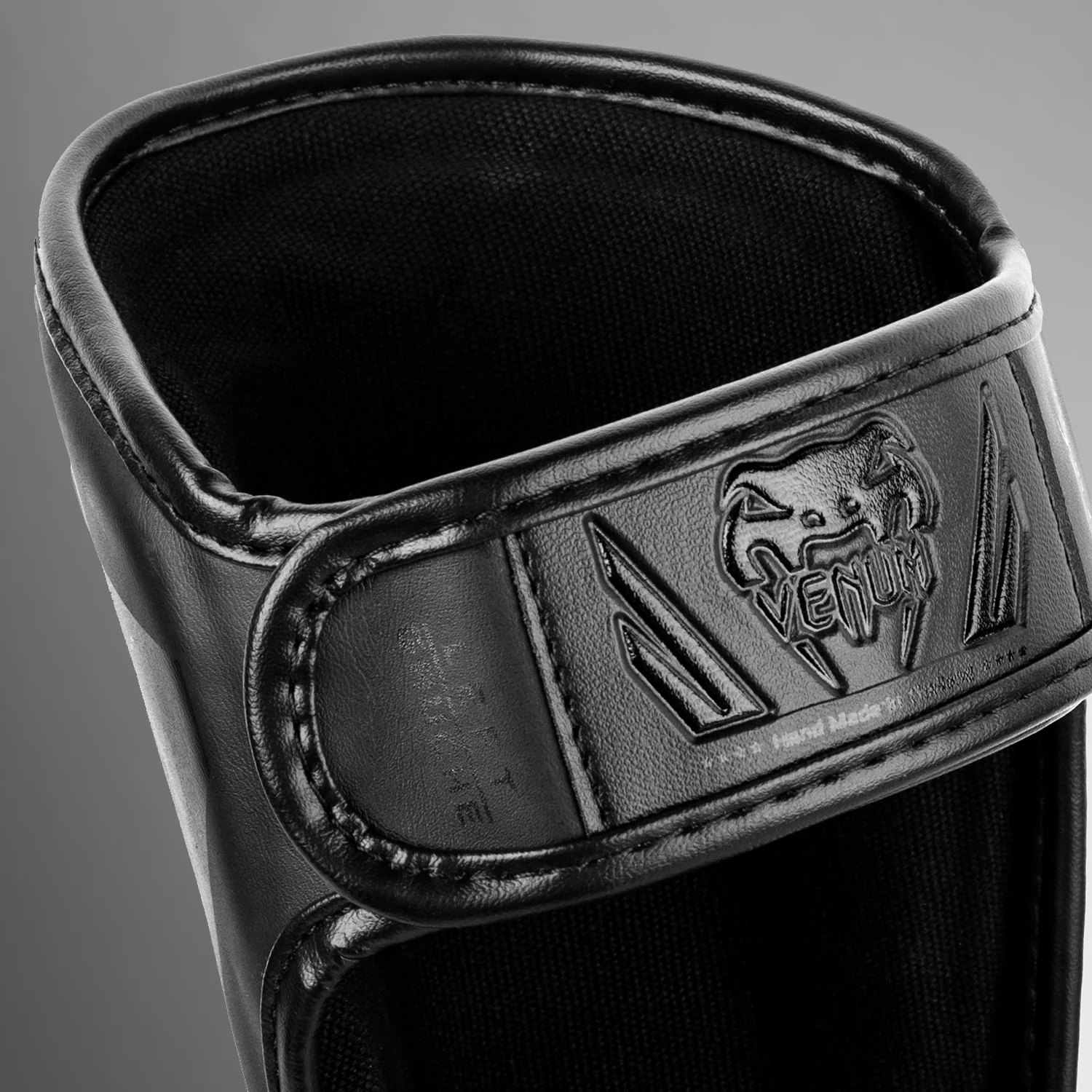 Venum Elite Shin Guards Kids - Exclusive - Image 3
