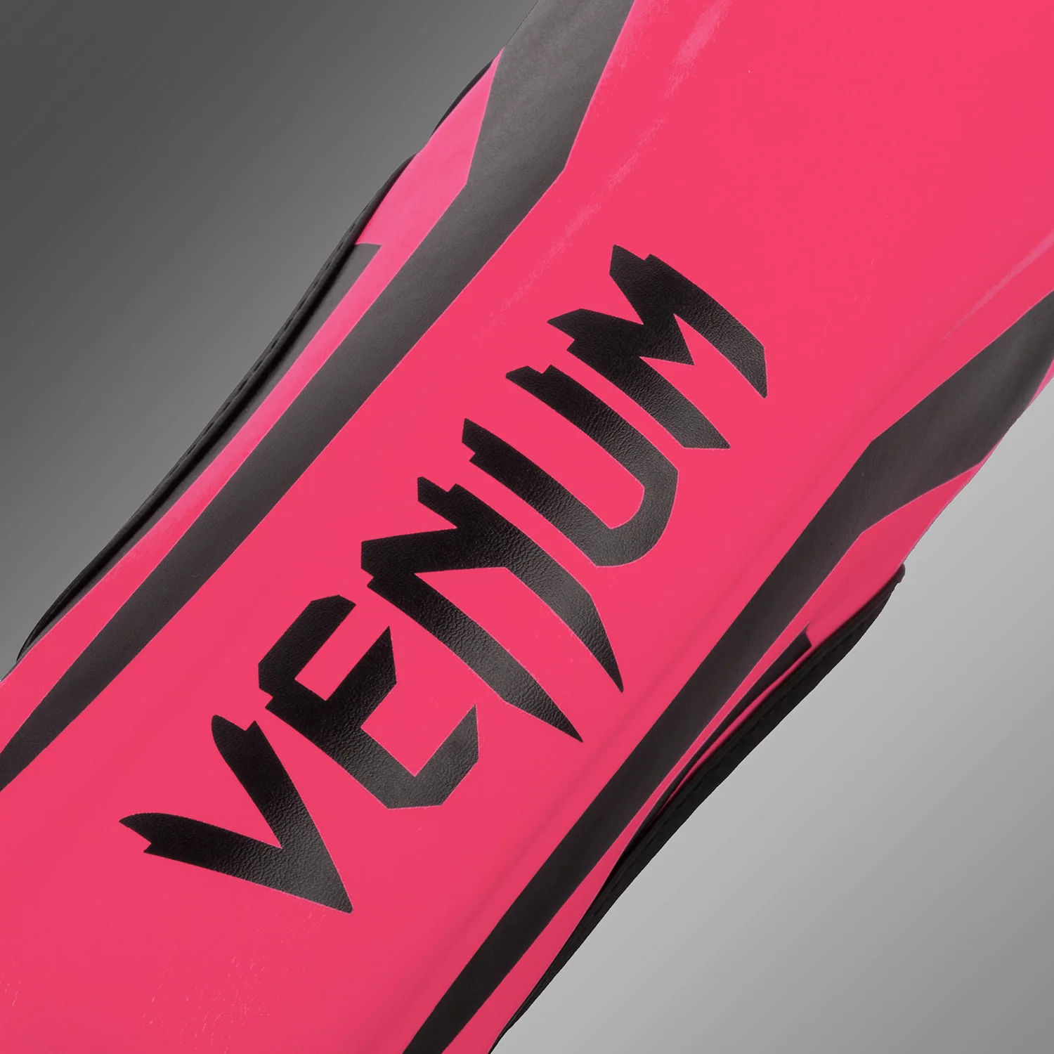 Venum Elite Shin Guards Kids - Exclusive - Image 2
