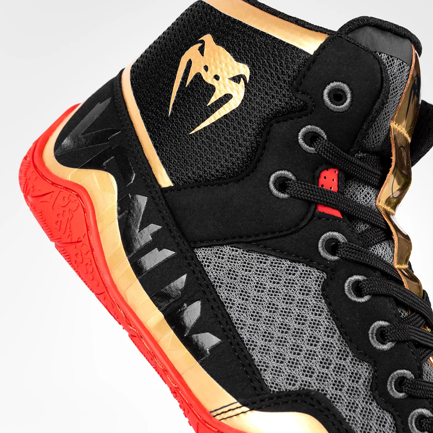 Venum Elite Wrestling Shoes - Black/Gold/Red - Image 3