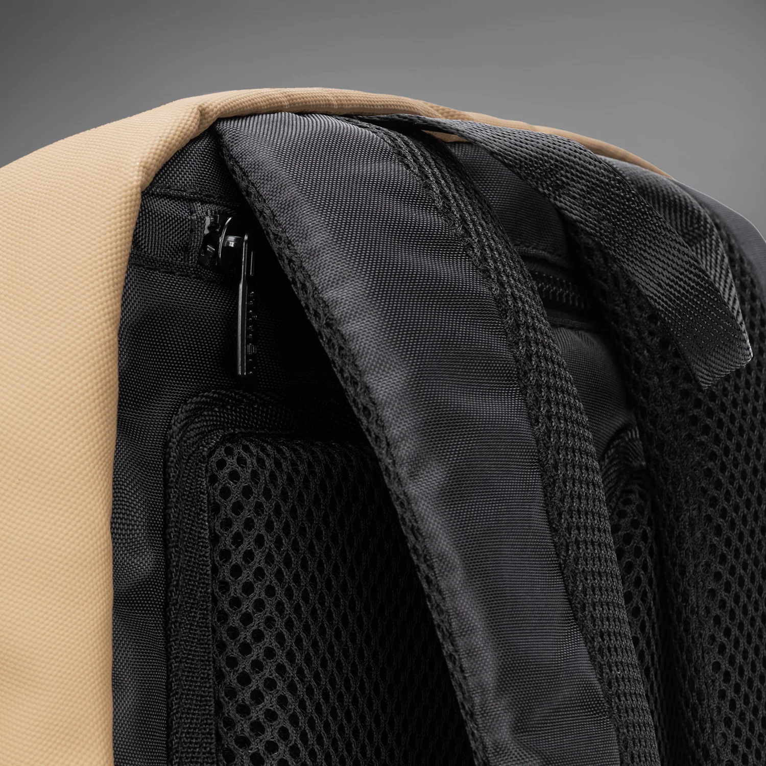 Venum Evo 2 Backpack (20-25L) - Black/Sand - Image 5