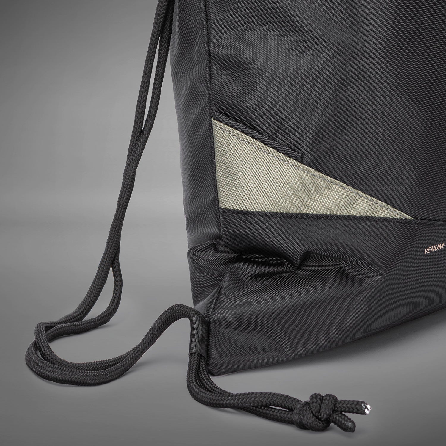 Venum Evo 2 Drawstring Bag (15-20L) - Black/Khaki - Image 3