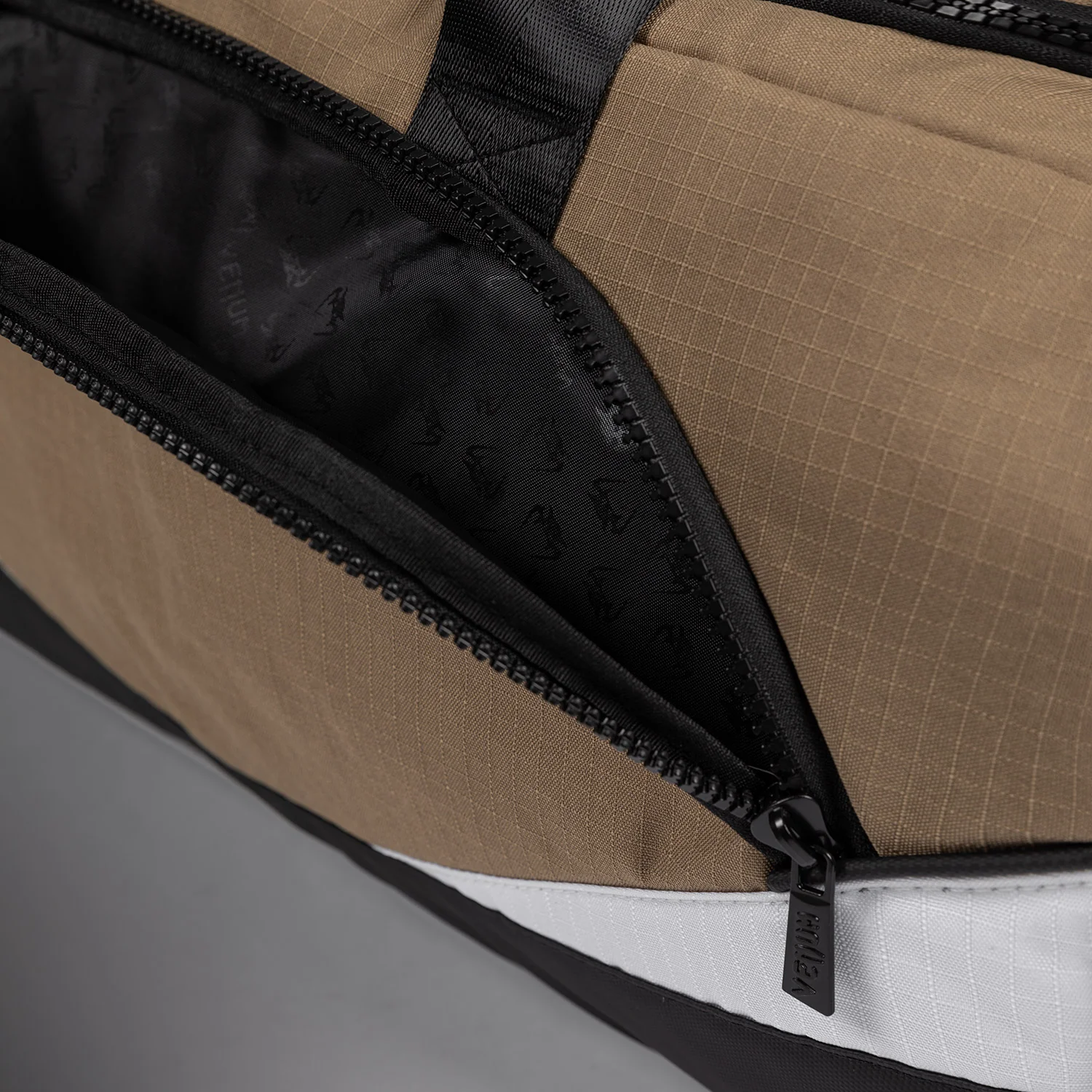 Venum Evo 2 XTrem Ripstop Duffle Sports Bag (55-63L) - Dune - Image 6