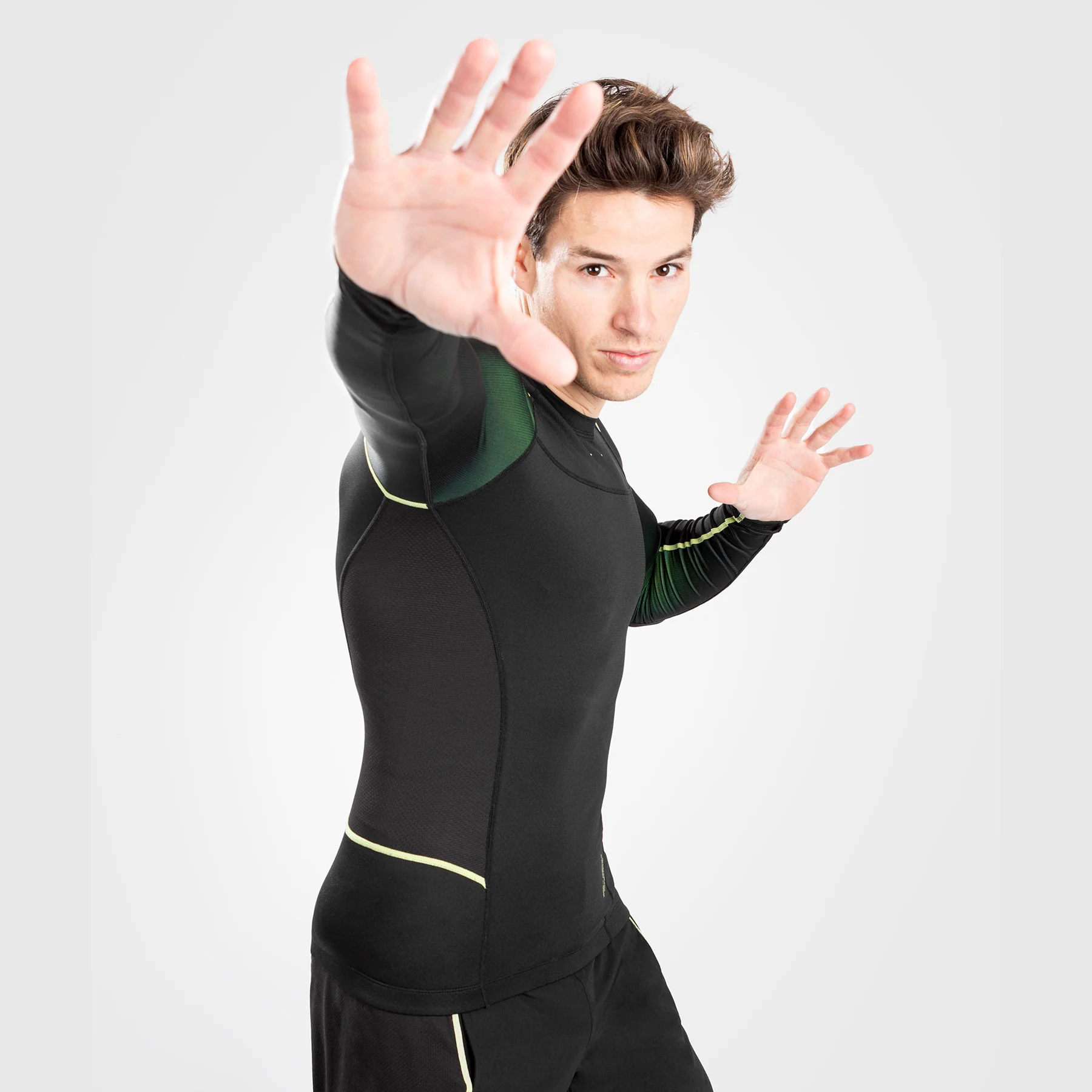 Venum Fusion 2.0 Rashguard long sleeves - Black/Yellow - Image 5