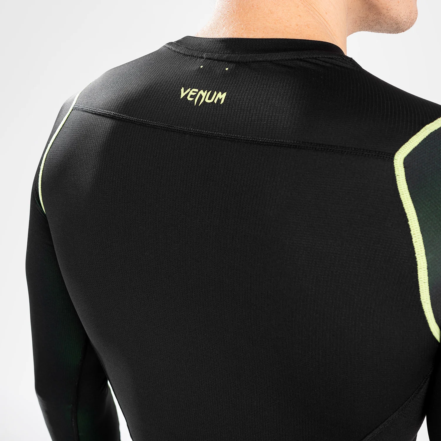 Venum Fusion 2.0 Rashguard long sleeves - Black/Yellow - Image 8