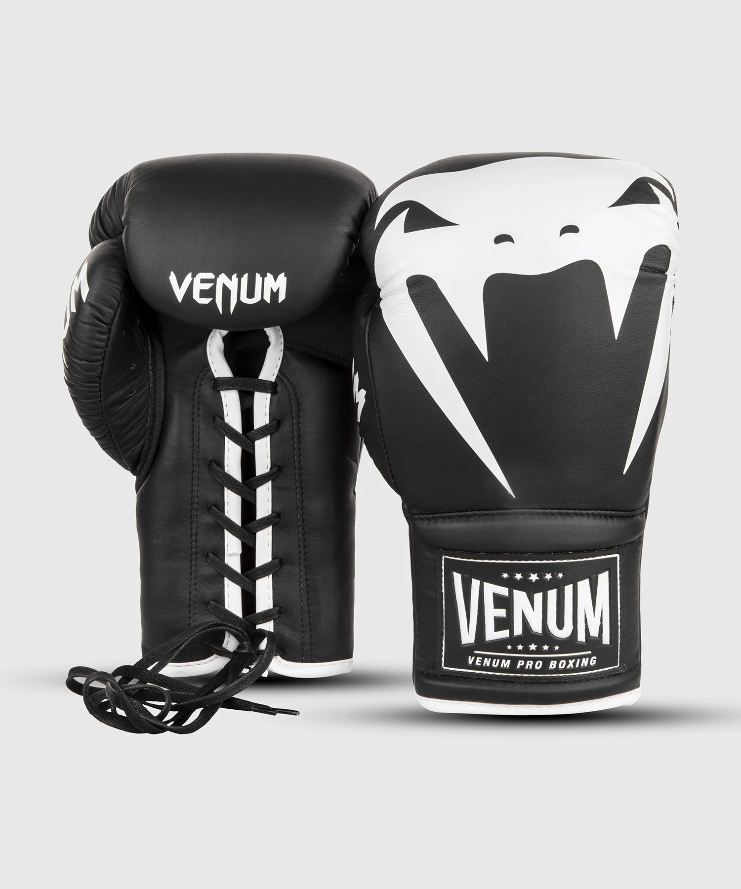 Venum Giant 2.0 Pro Boxing Gloves - With Laces - Black/White - Image 3