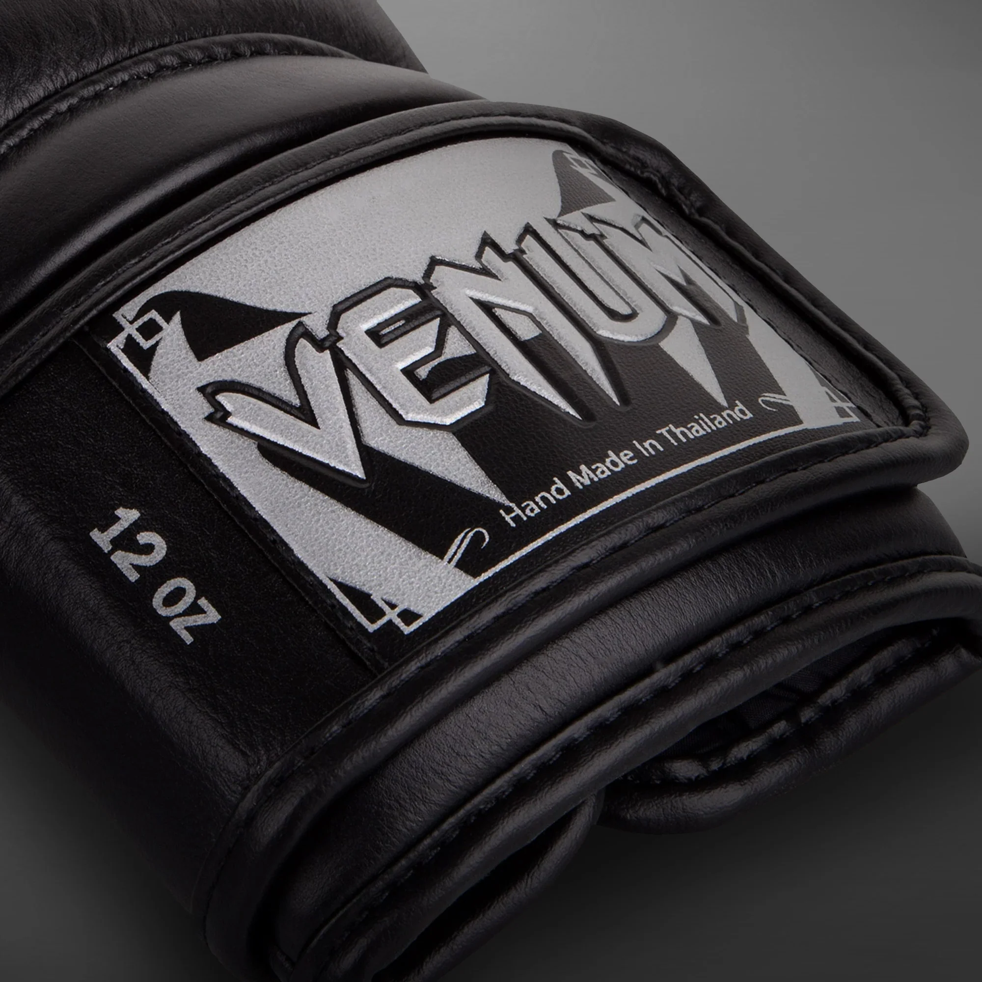Venum Giant 3.0 Boxing Gloves - Nappa Leather - Black/Silver - Image 3
