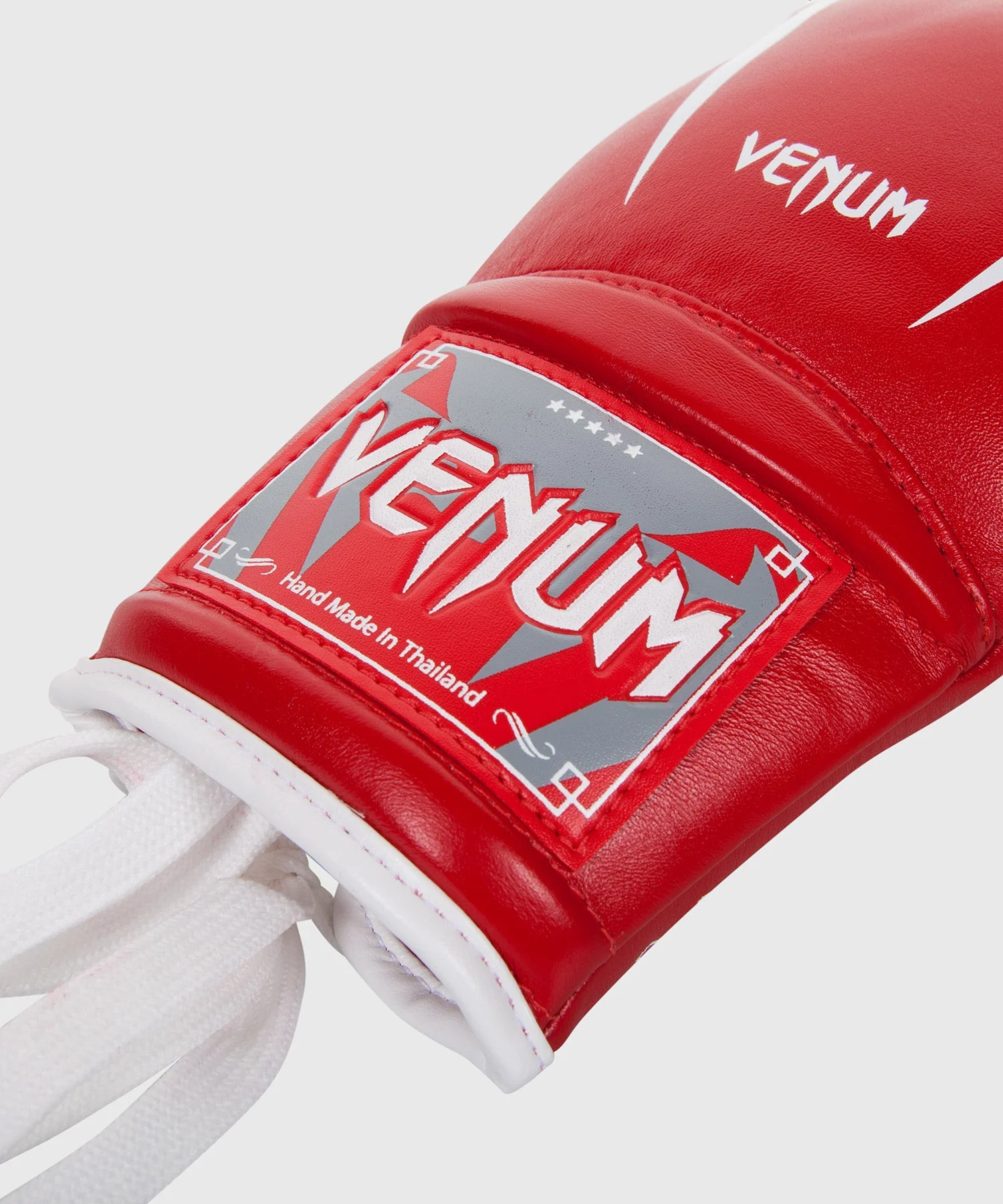 Venum Giant 3.0 Boxing Gloves - Nappa Leather - With Laces - Red - Image 4